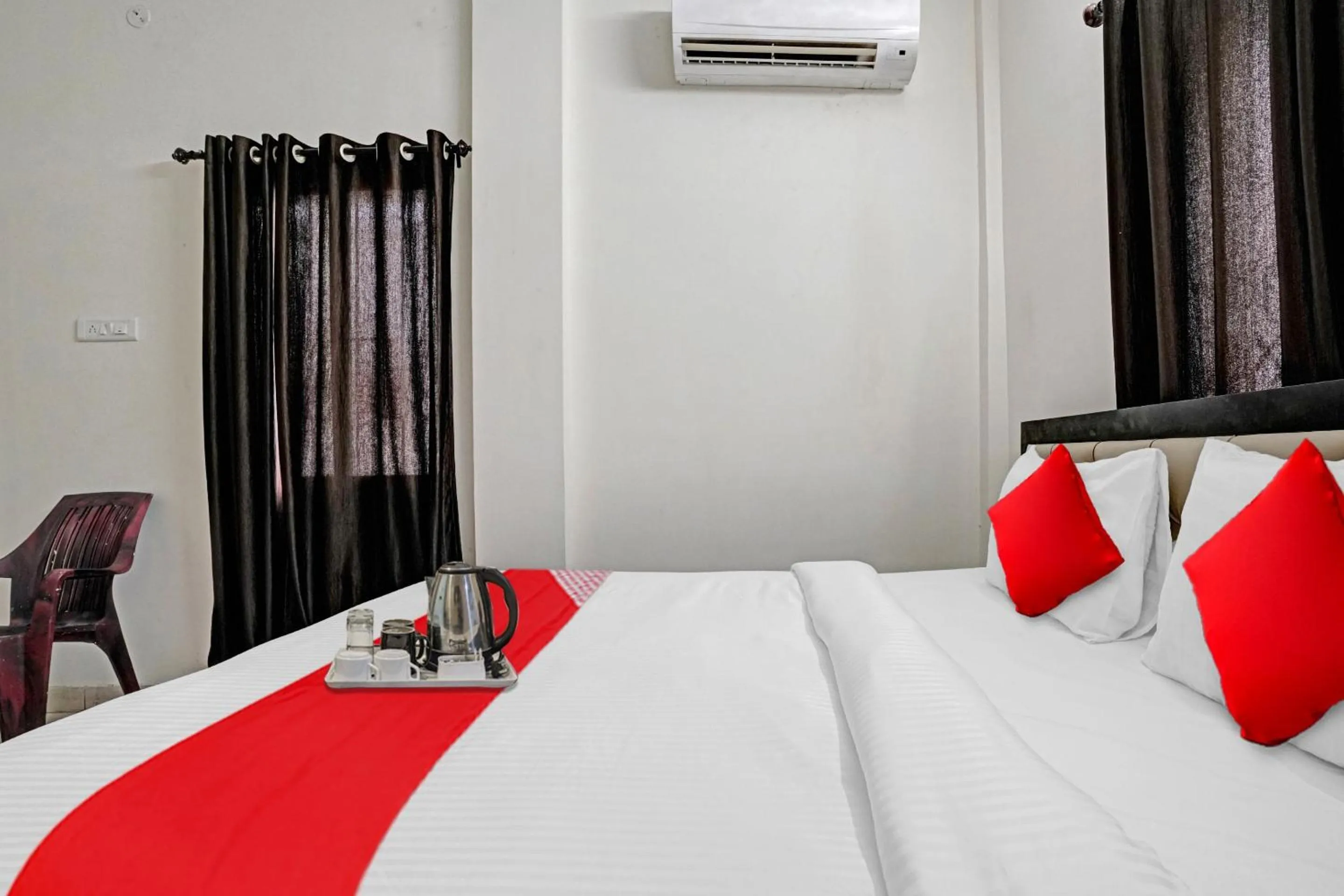 Bedroom, Bed in Hotel O Ay Imperial