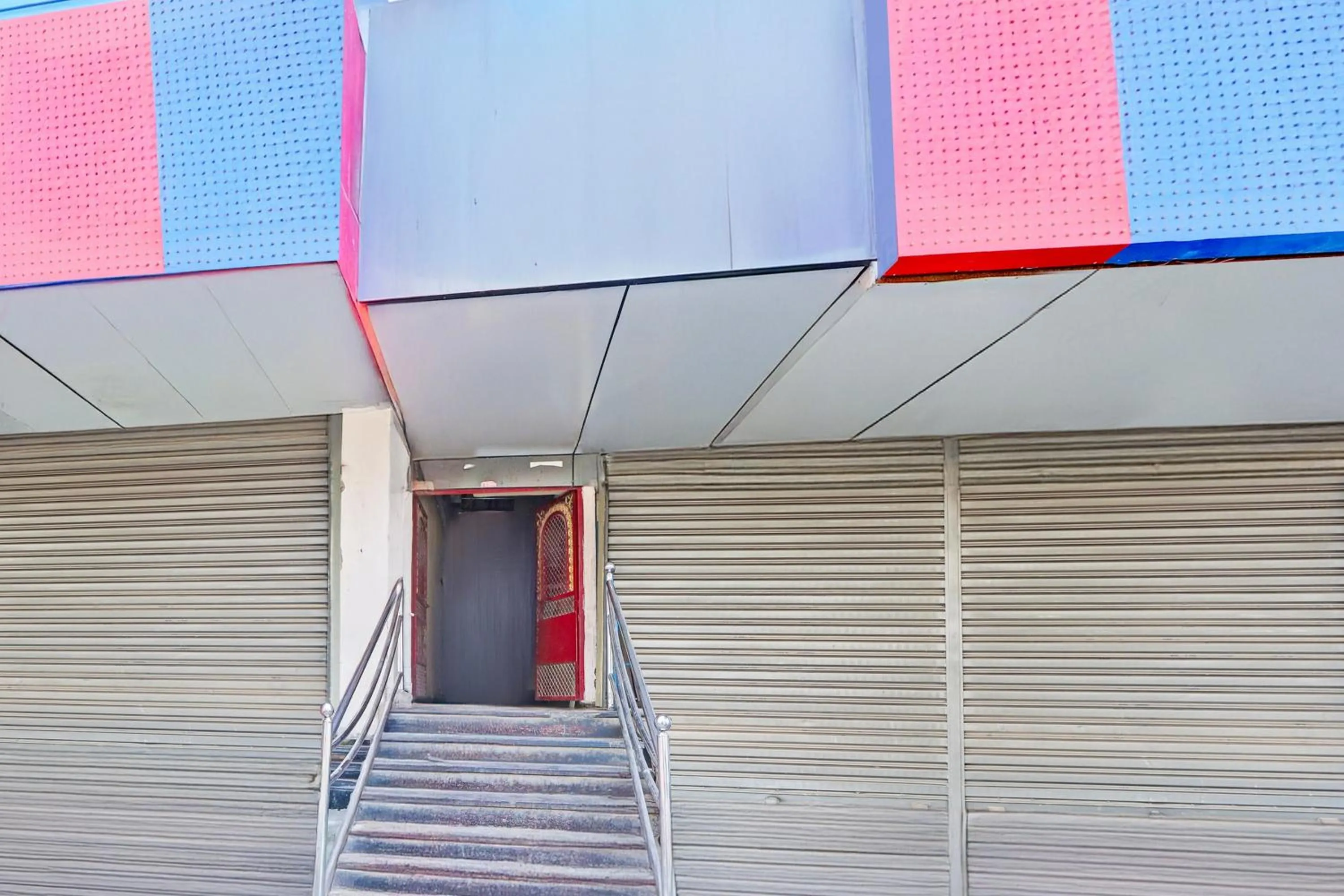 Facade/entrance in Collection O Warangal Railway Station
