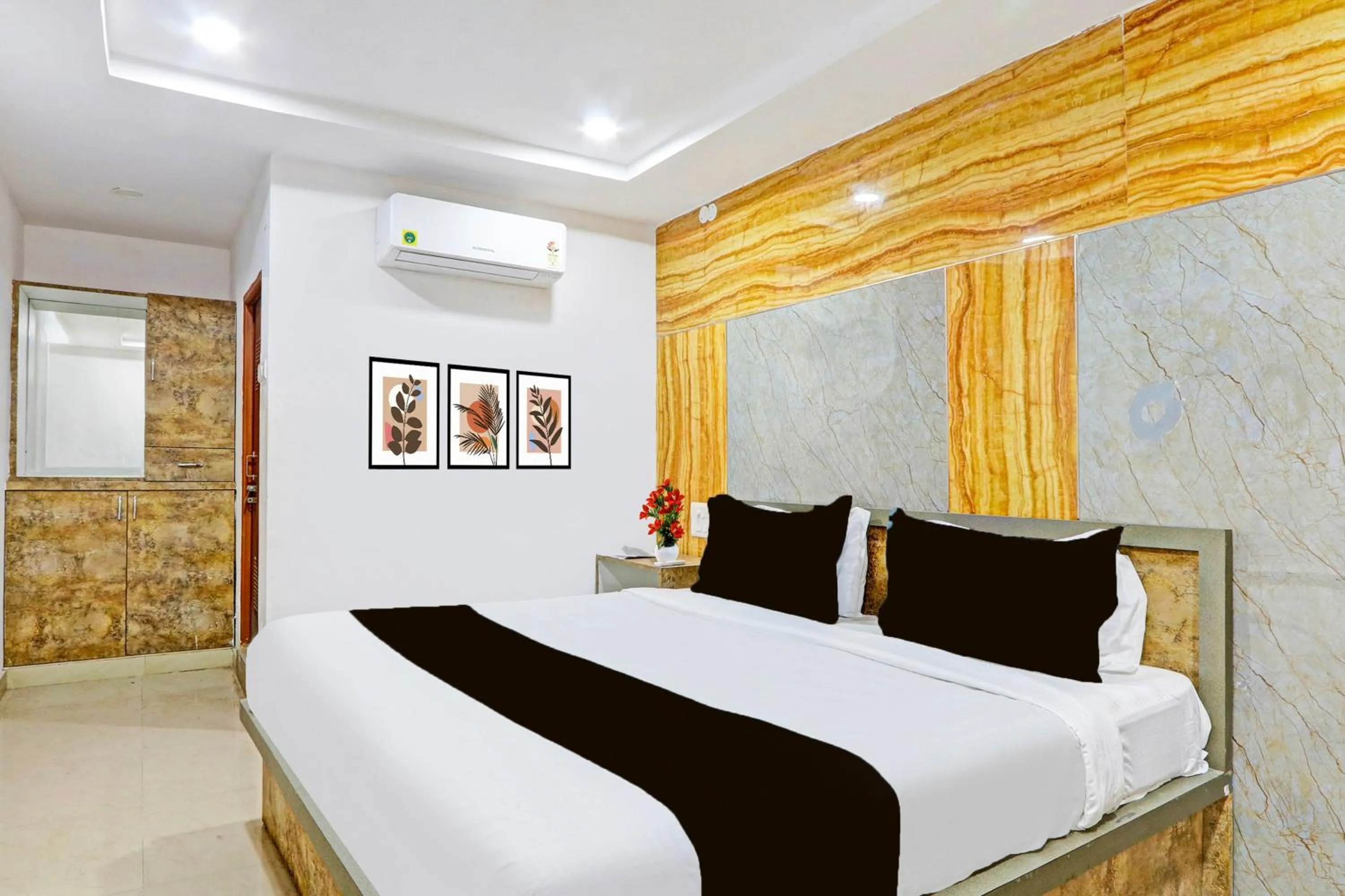 Bedroom in Collection O Warangal Railway Station