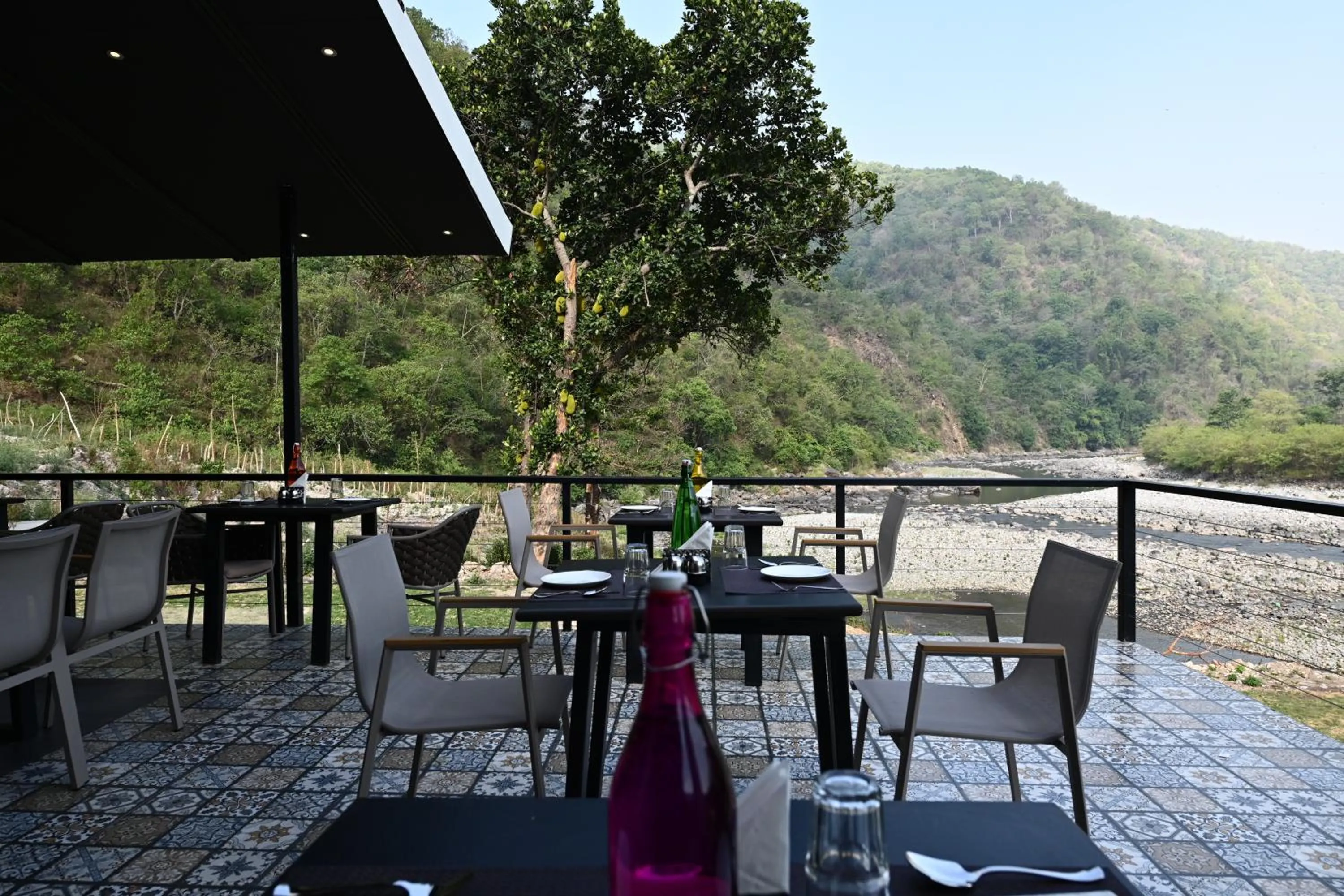 Restaurant/places to eat in WelcomHeritage Tarangi Ramganga Resort