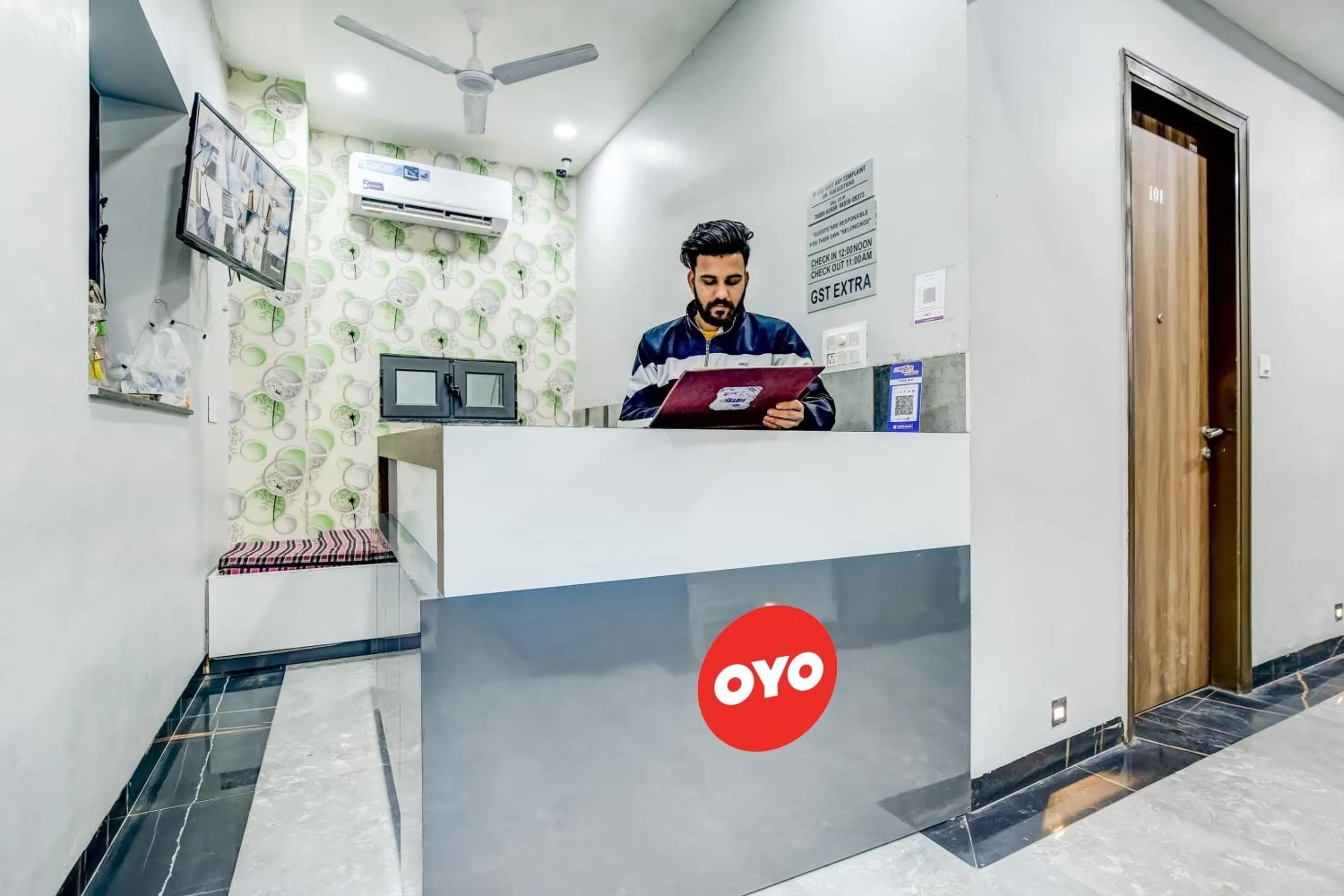 Lobby or reception in Hotel O Jo Jo