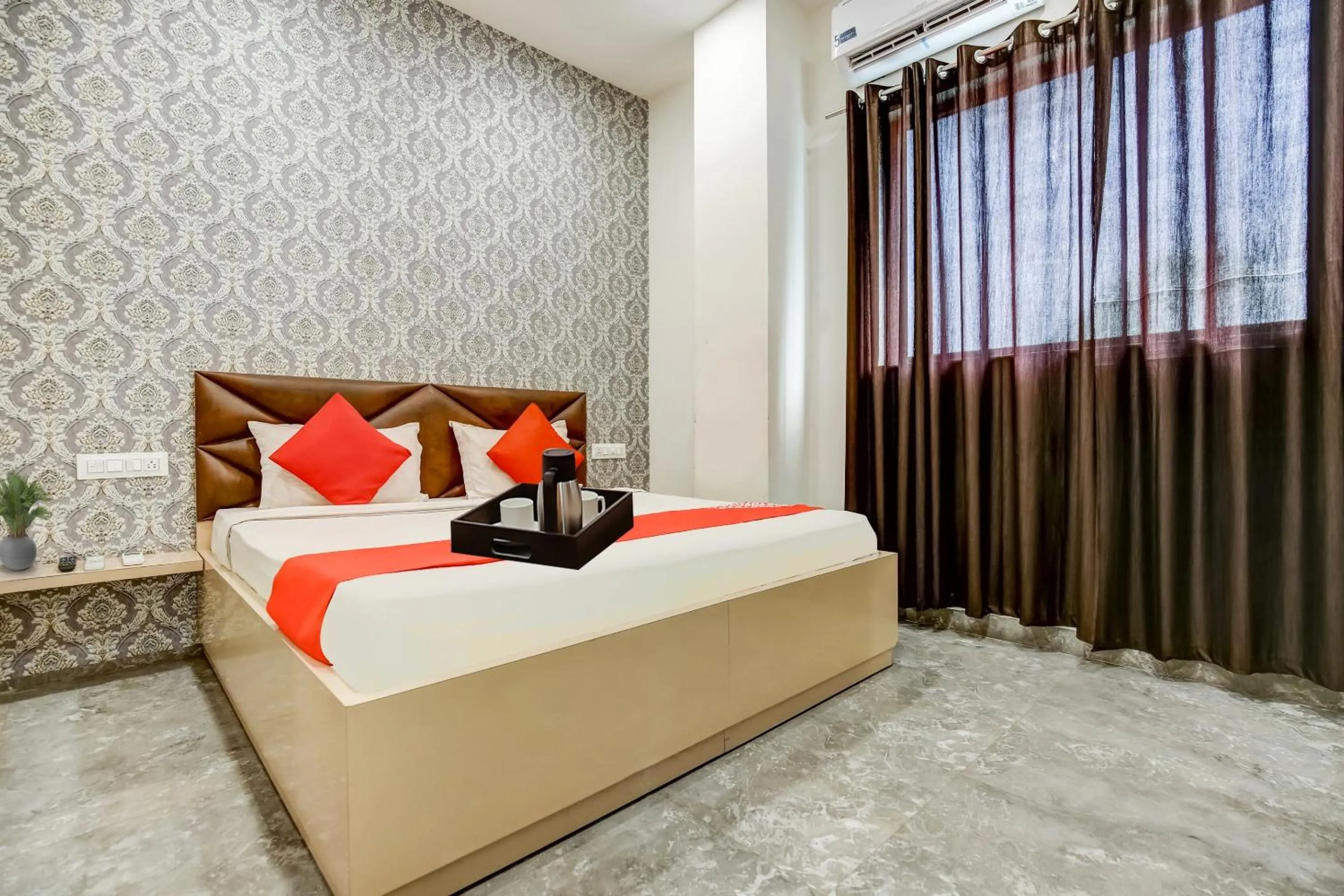 Bedroom in Hotel O Jo Jo