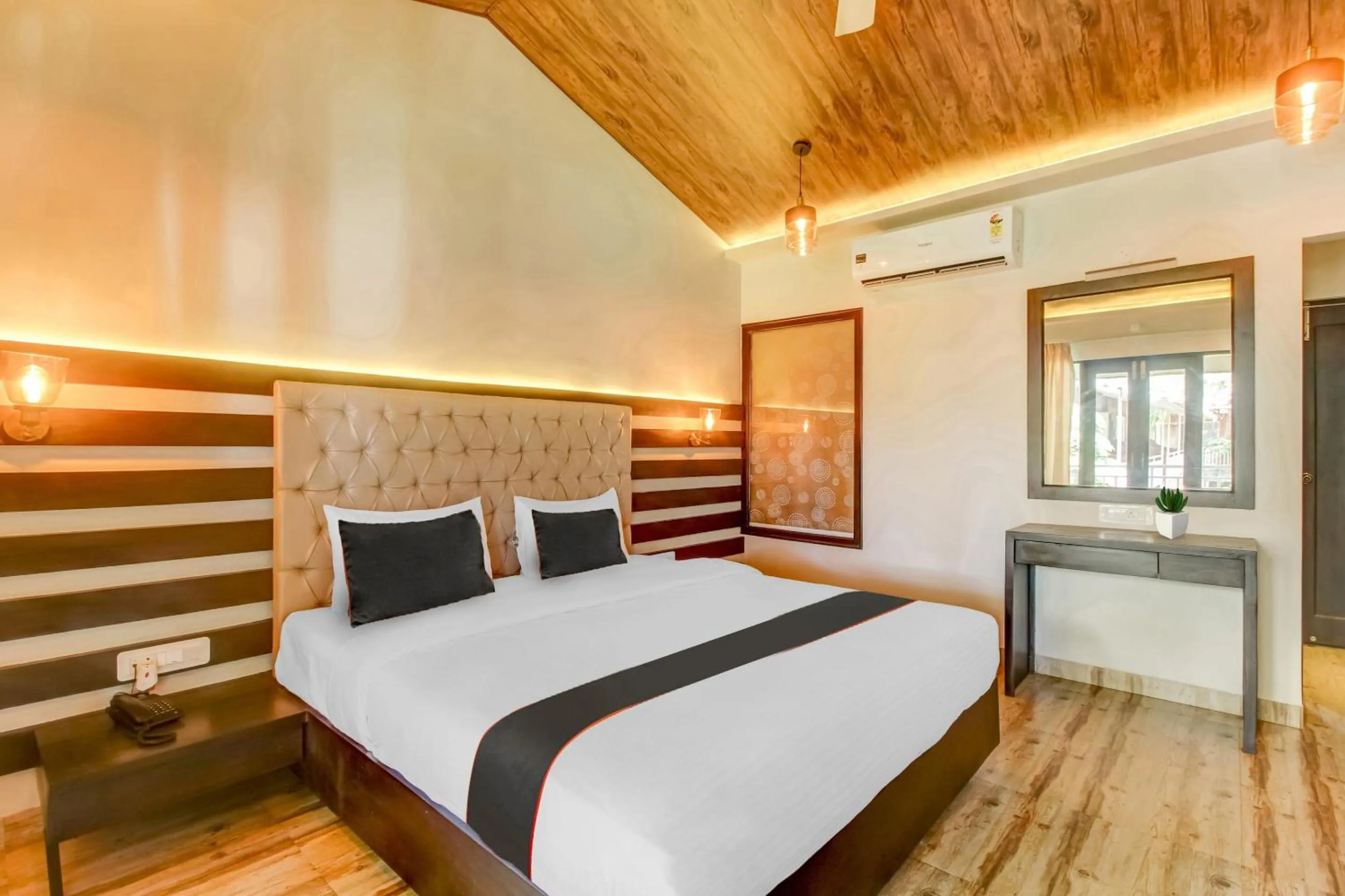 Bedroom, Bed in Capital O Coco Farm Resort