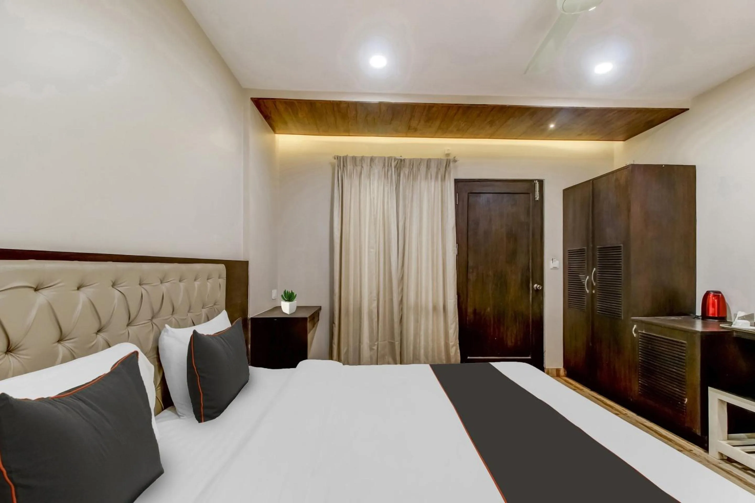 Bedroom, Bed in Capital O Coco Farm Resort