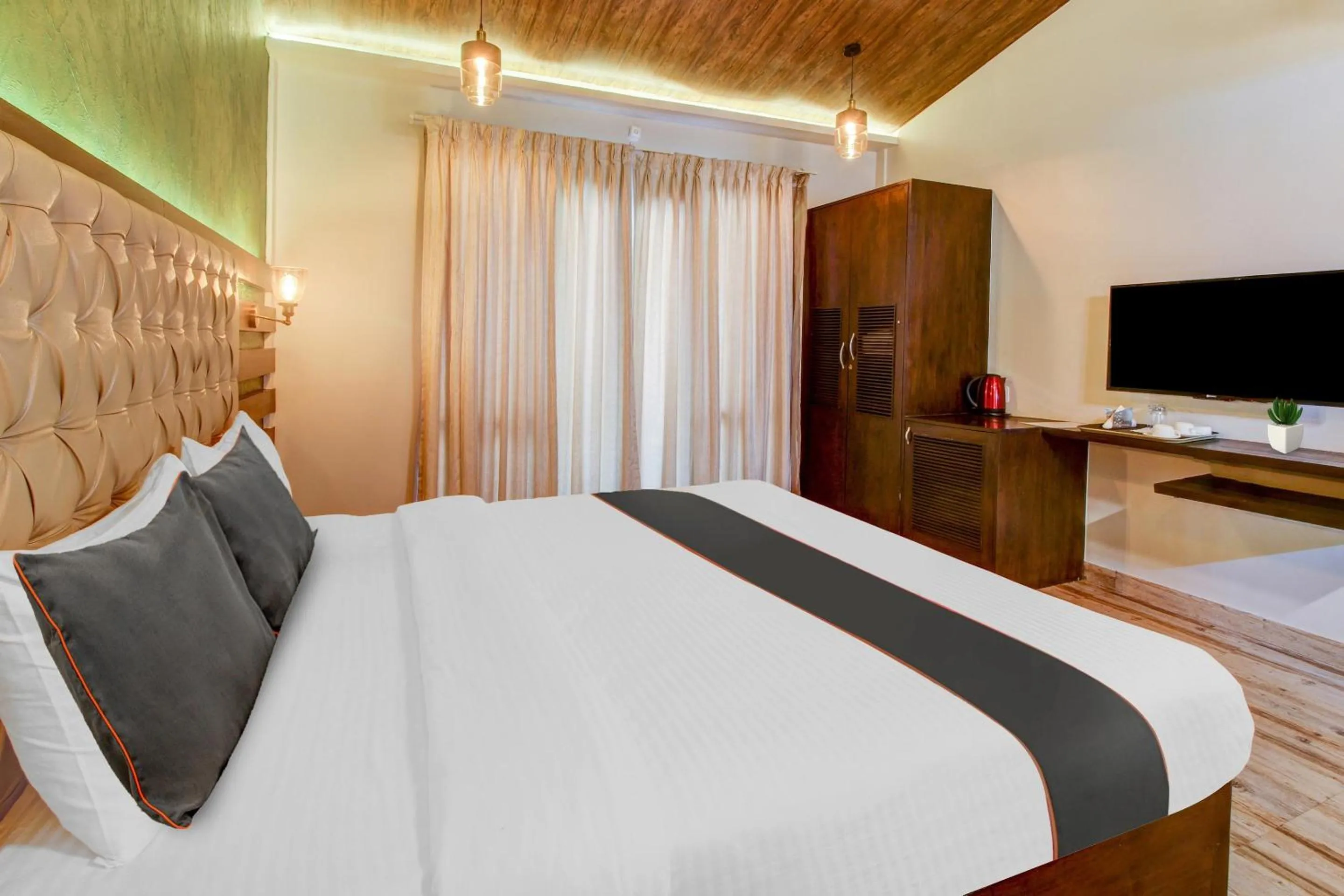 Bedroom, Bed in Capital O Coco Farm Resort