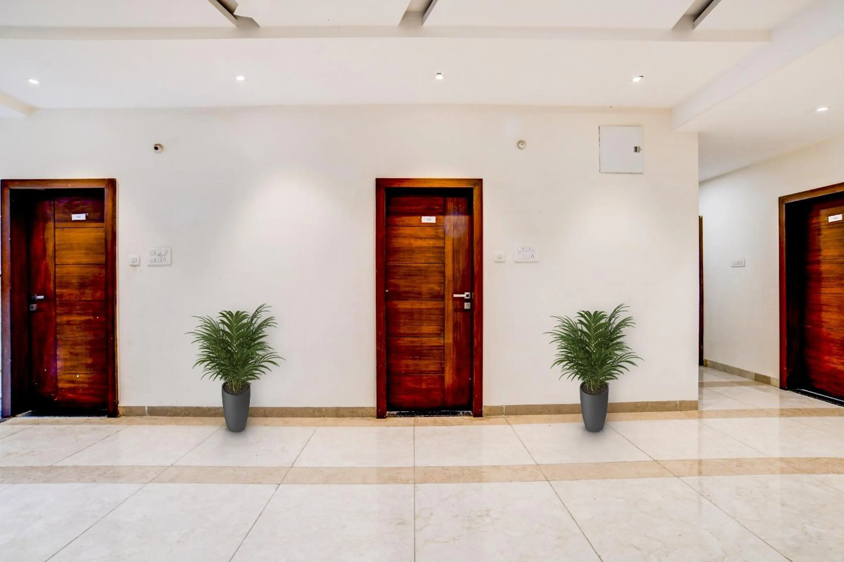 Facade/entrance in Collection O Task