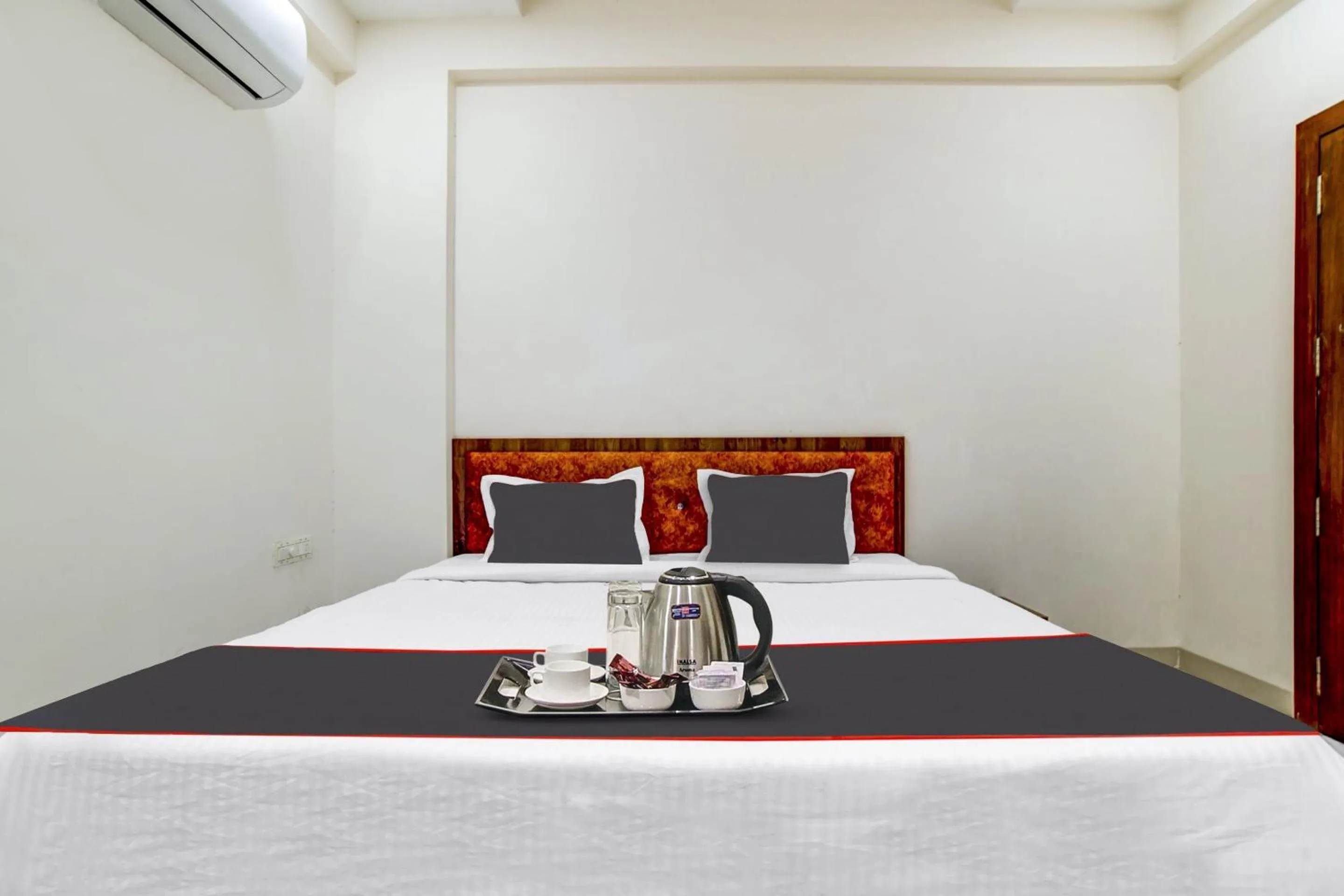 Bedroom, Bed in Collection O Task