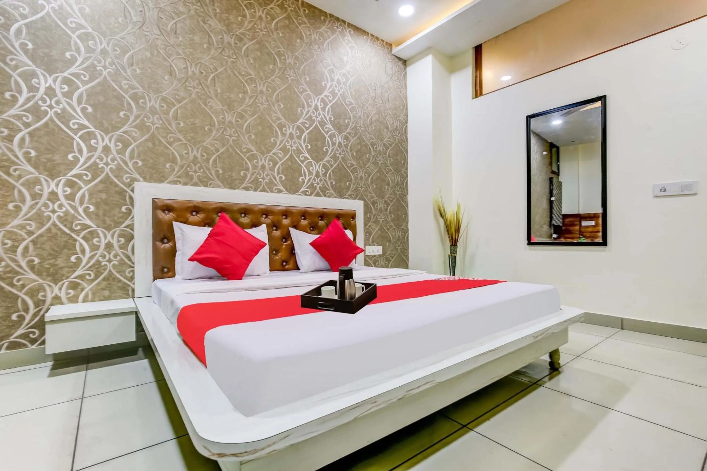 Bedroom, Bed in Hotel O Sky Land