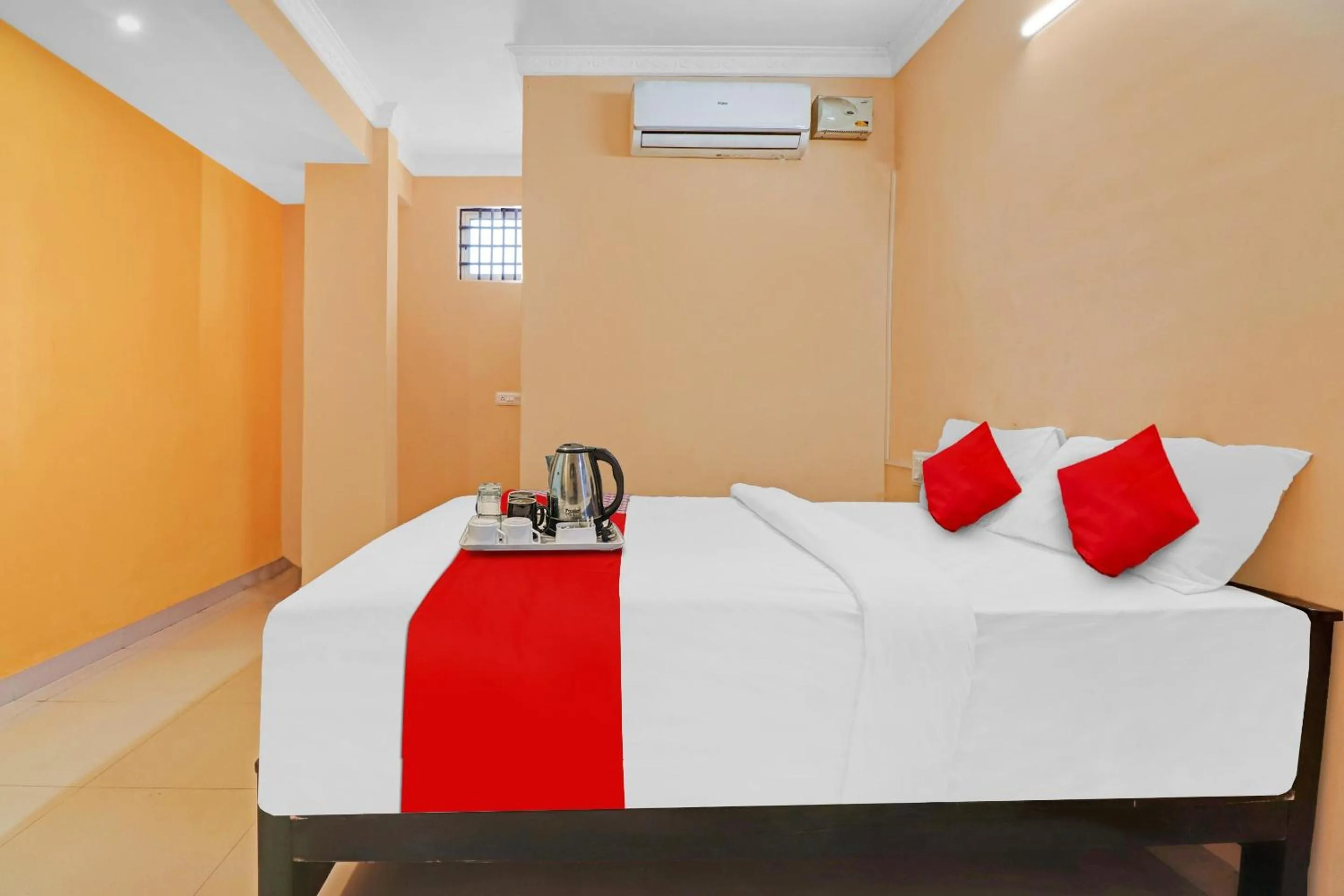 Bedroom in Hotel O Ashreya Inn