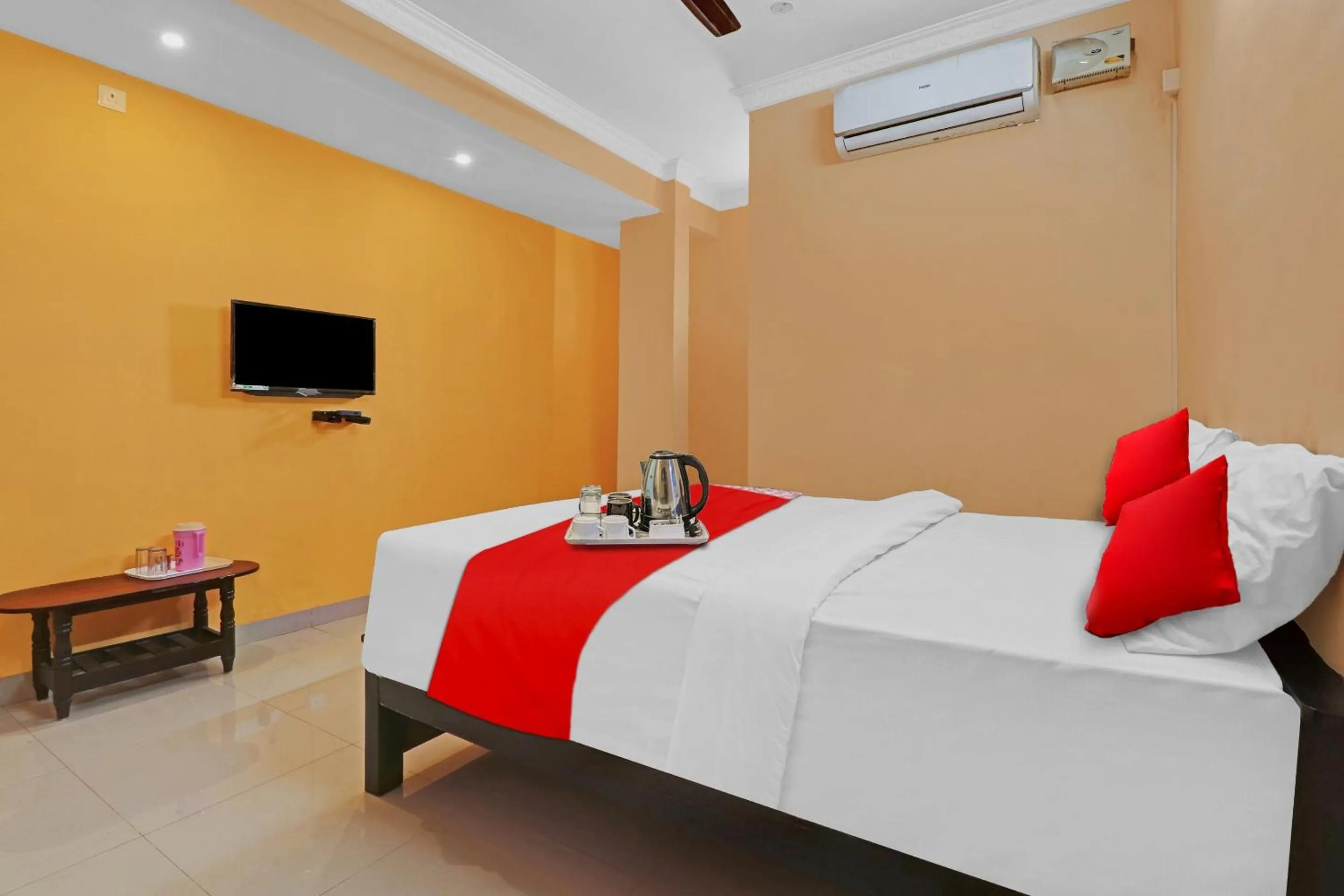 Bedroom in Hotel O Ashreya Inn