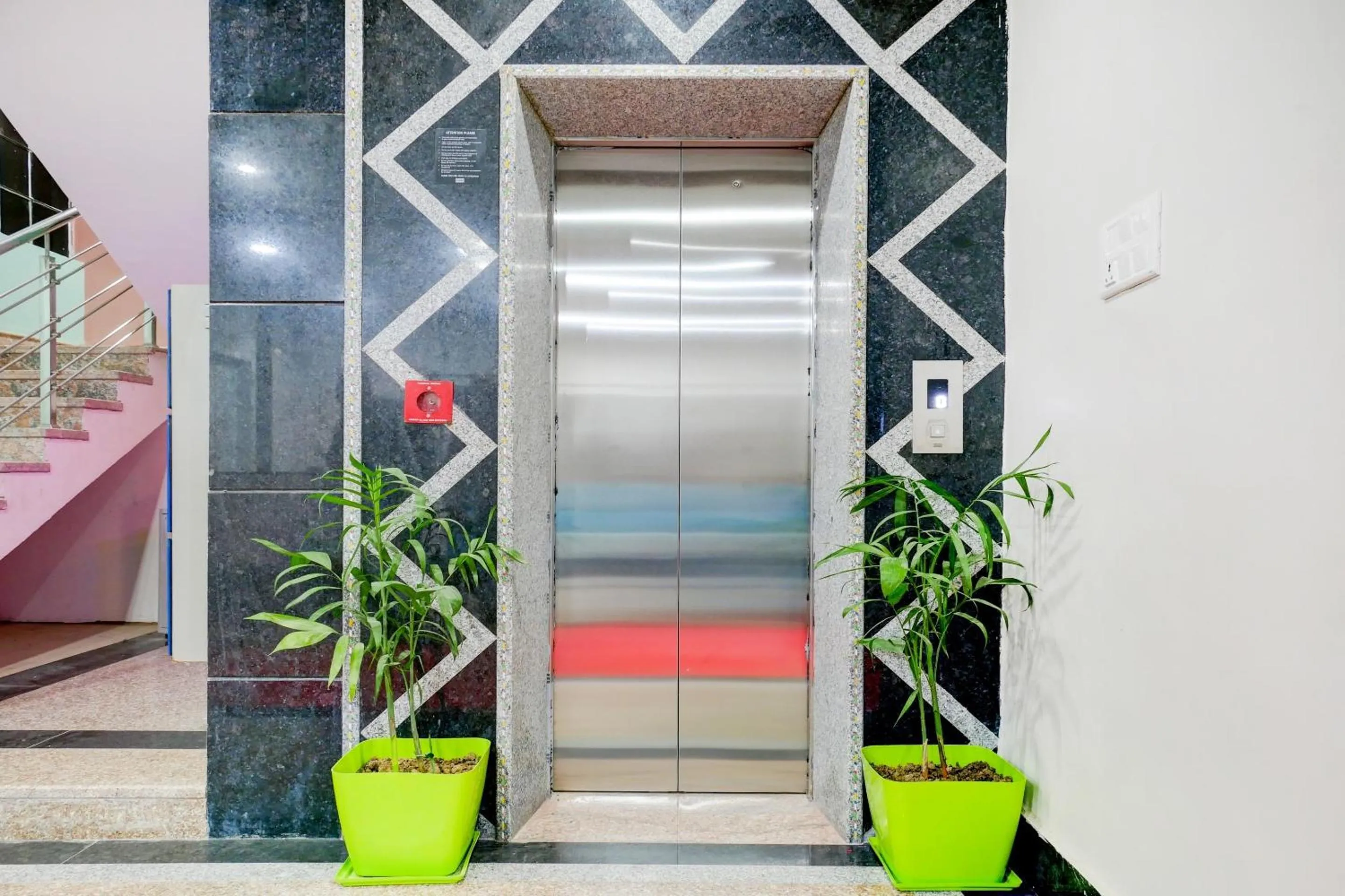 Lobby or reception in Hotel O Navneeta Grand