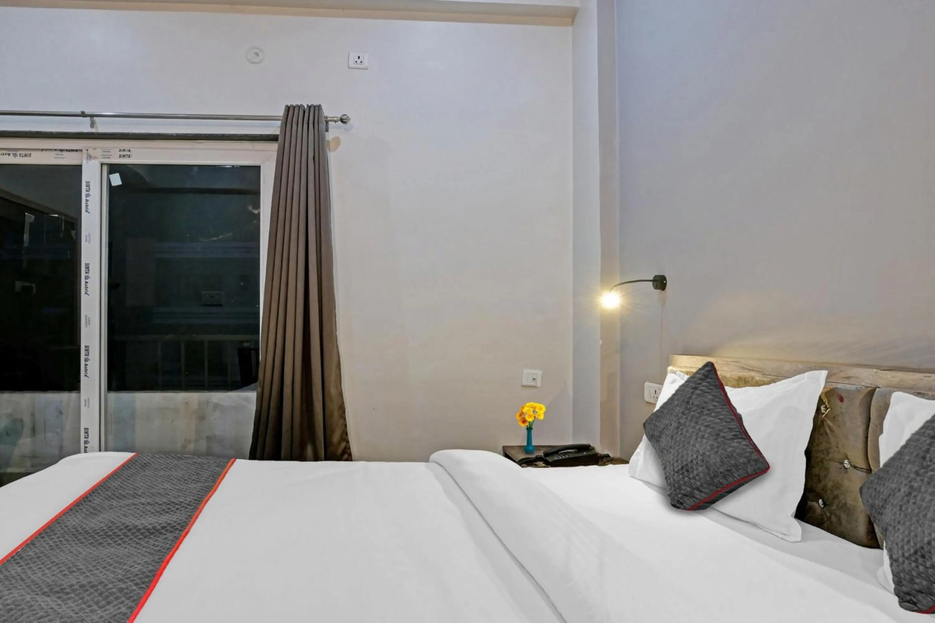 Bedroom, Bed in Hotel O Navneeta Grand