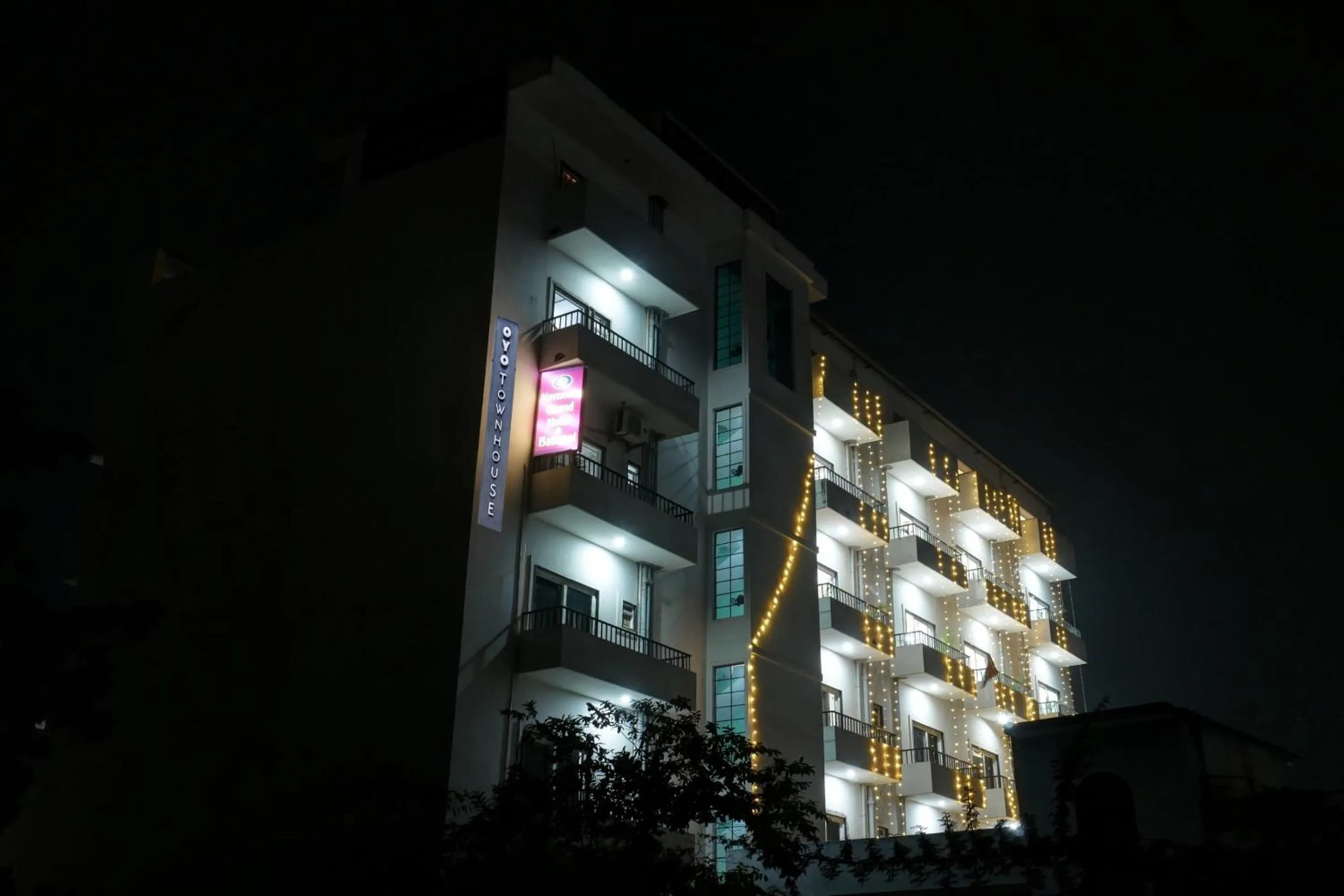 Facade/entrance in Hotel O Navneeta Grand