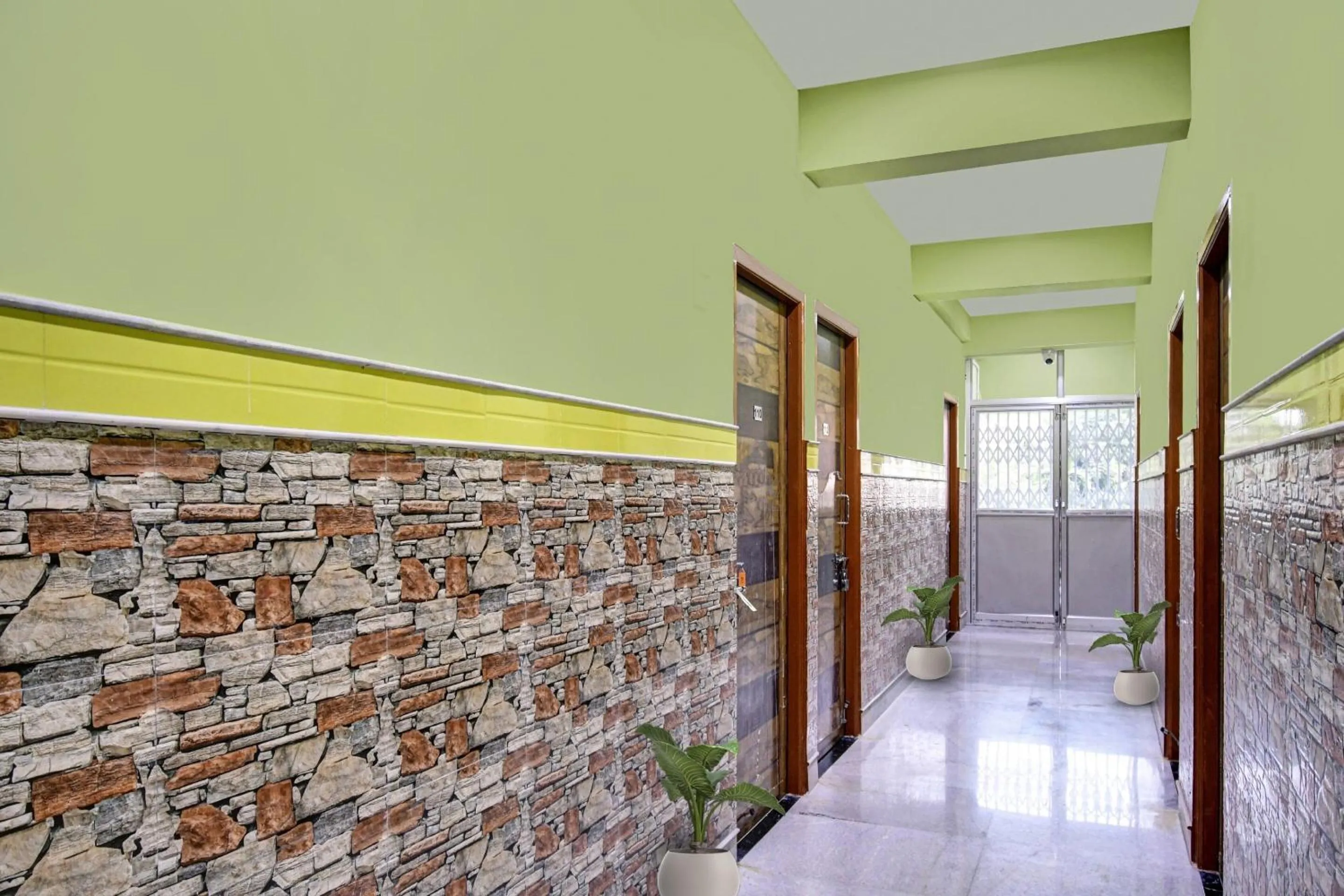 Facade/entrance in Hotel O Singh Guest House