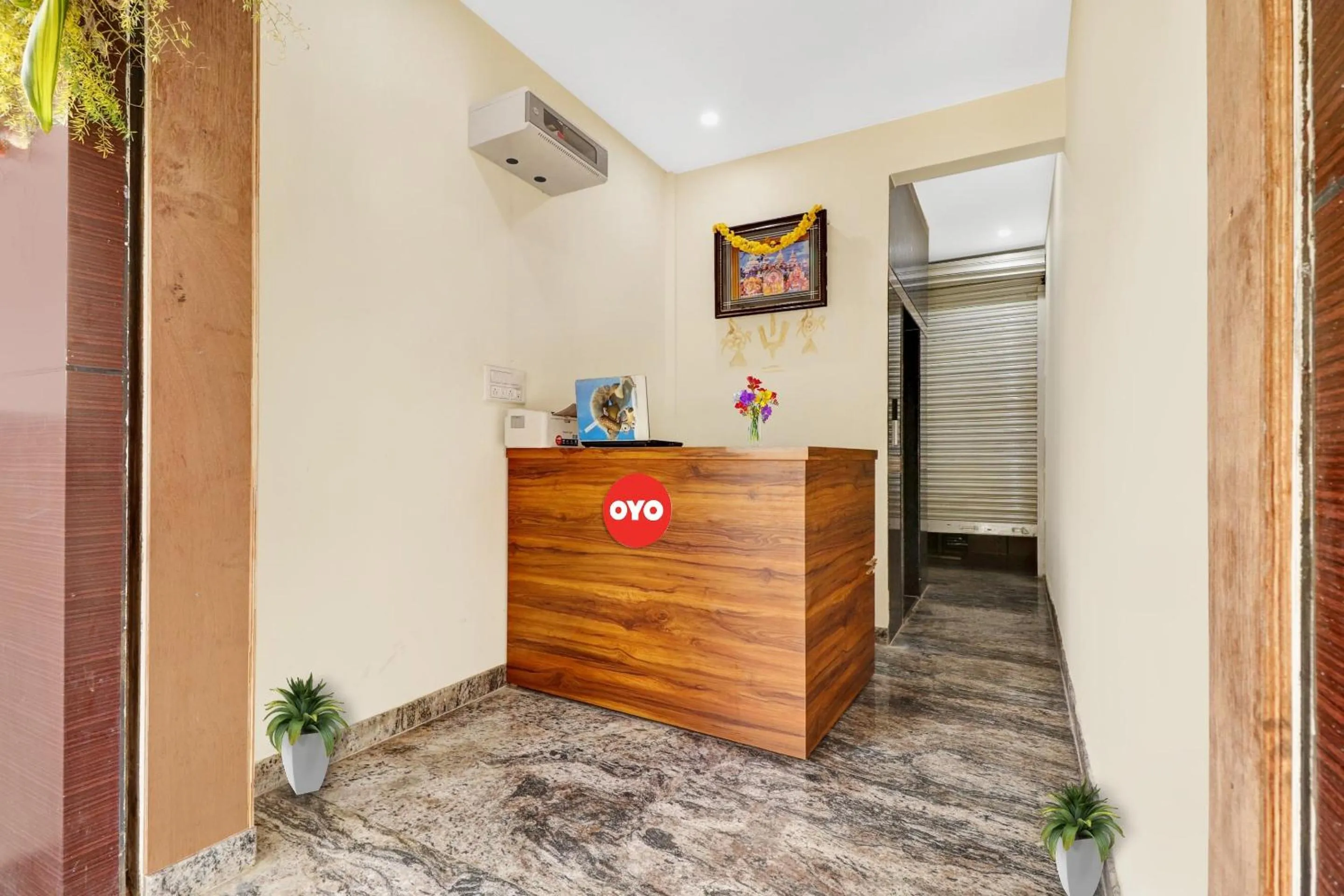 Lobby or reception in Hotel O SAPTHAGIRI RESIDENCY