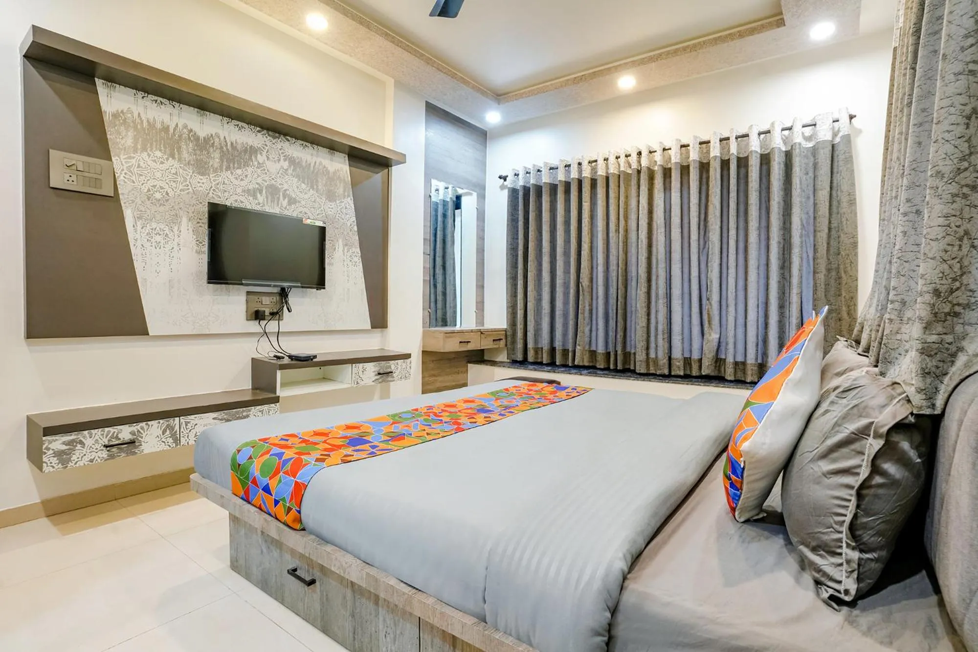 Bed in FabHotel Viva House - Talegaon