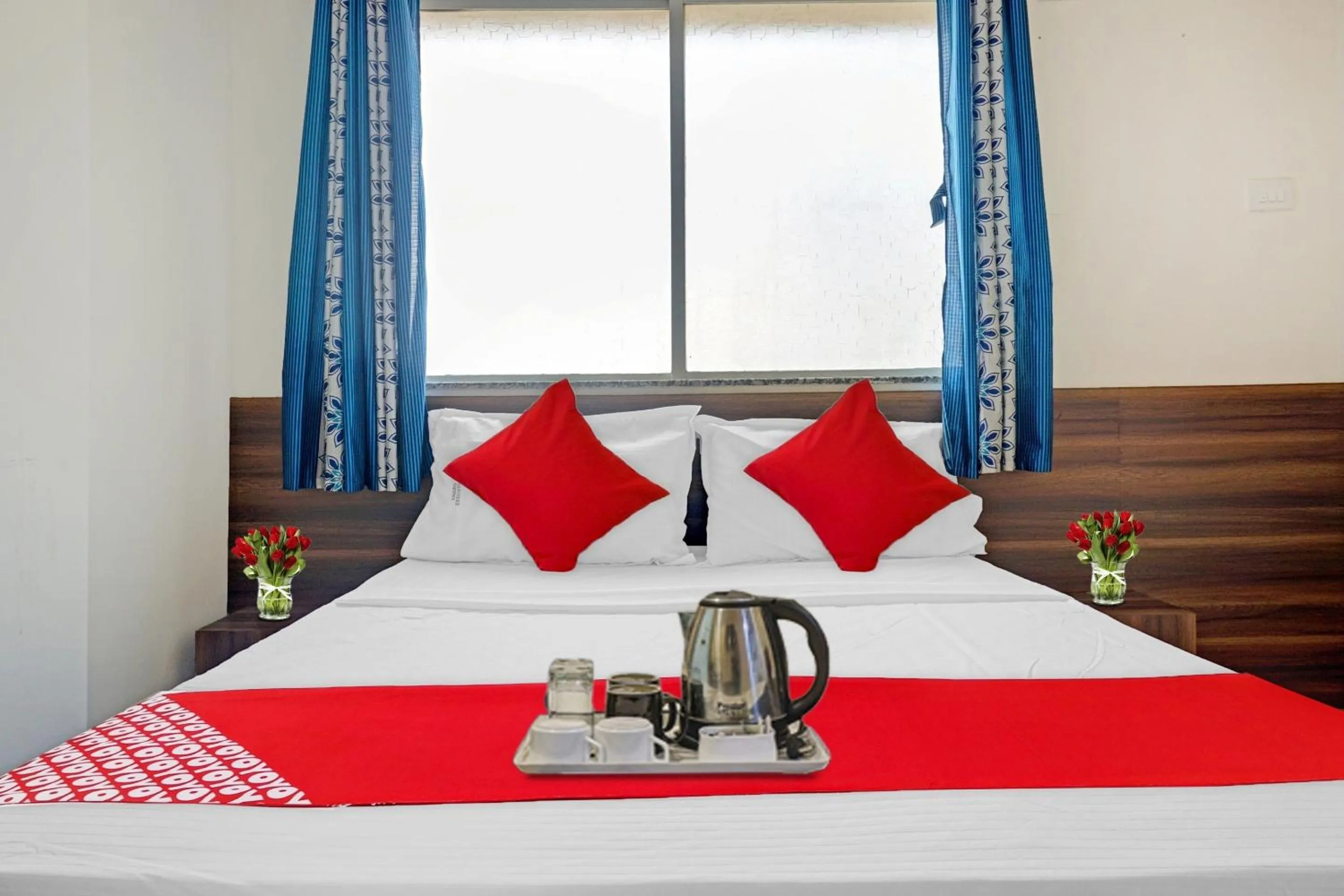 Bedroom, Bed in SPOT ON Swarg Executive Paradise Near Fun Time Multiplex