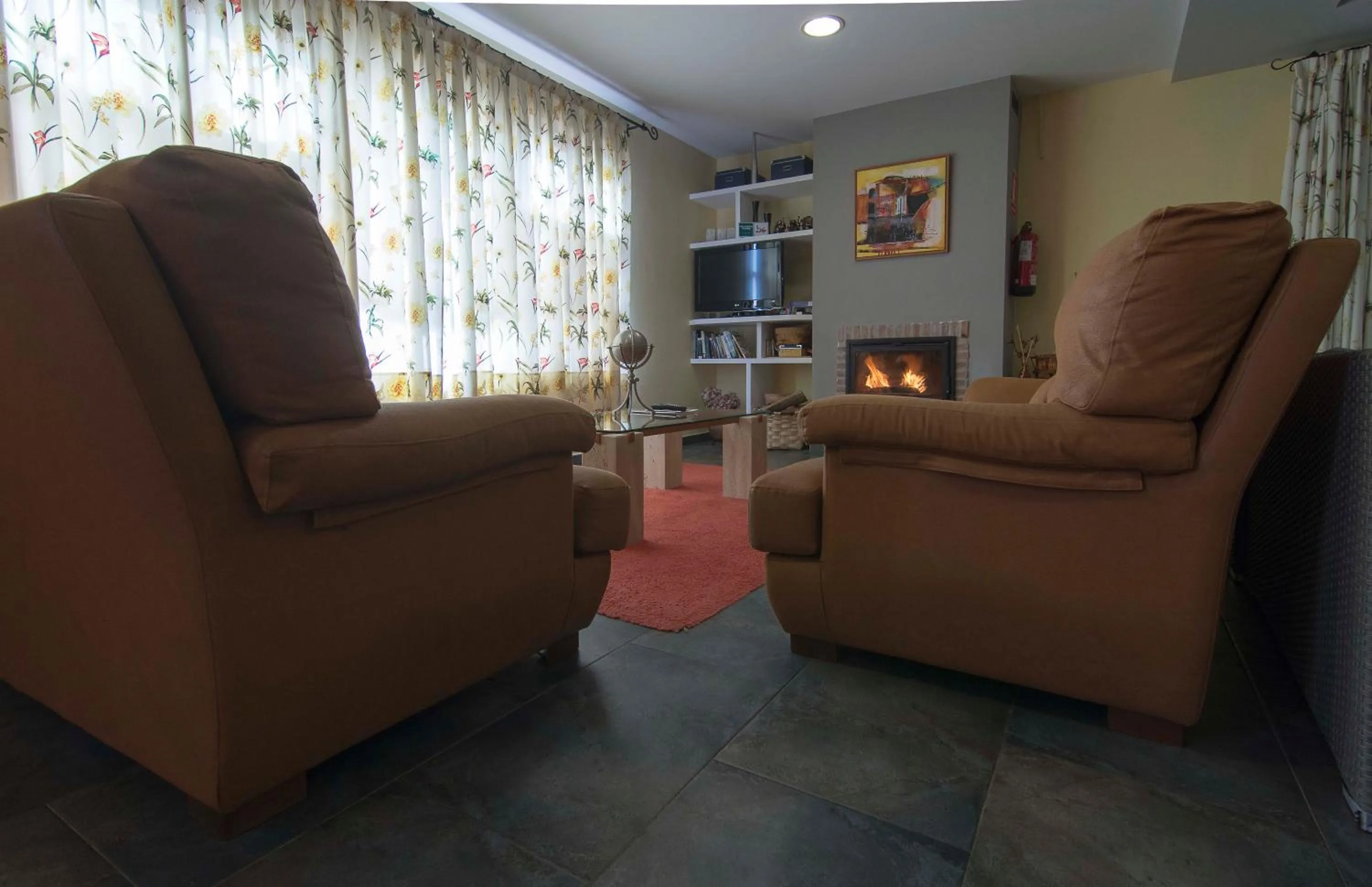 TV and multimedia in Hotel Puerta Del Oriente