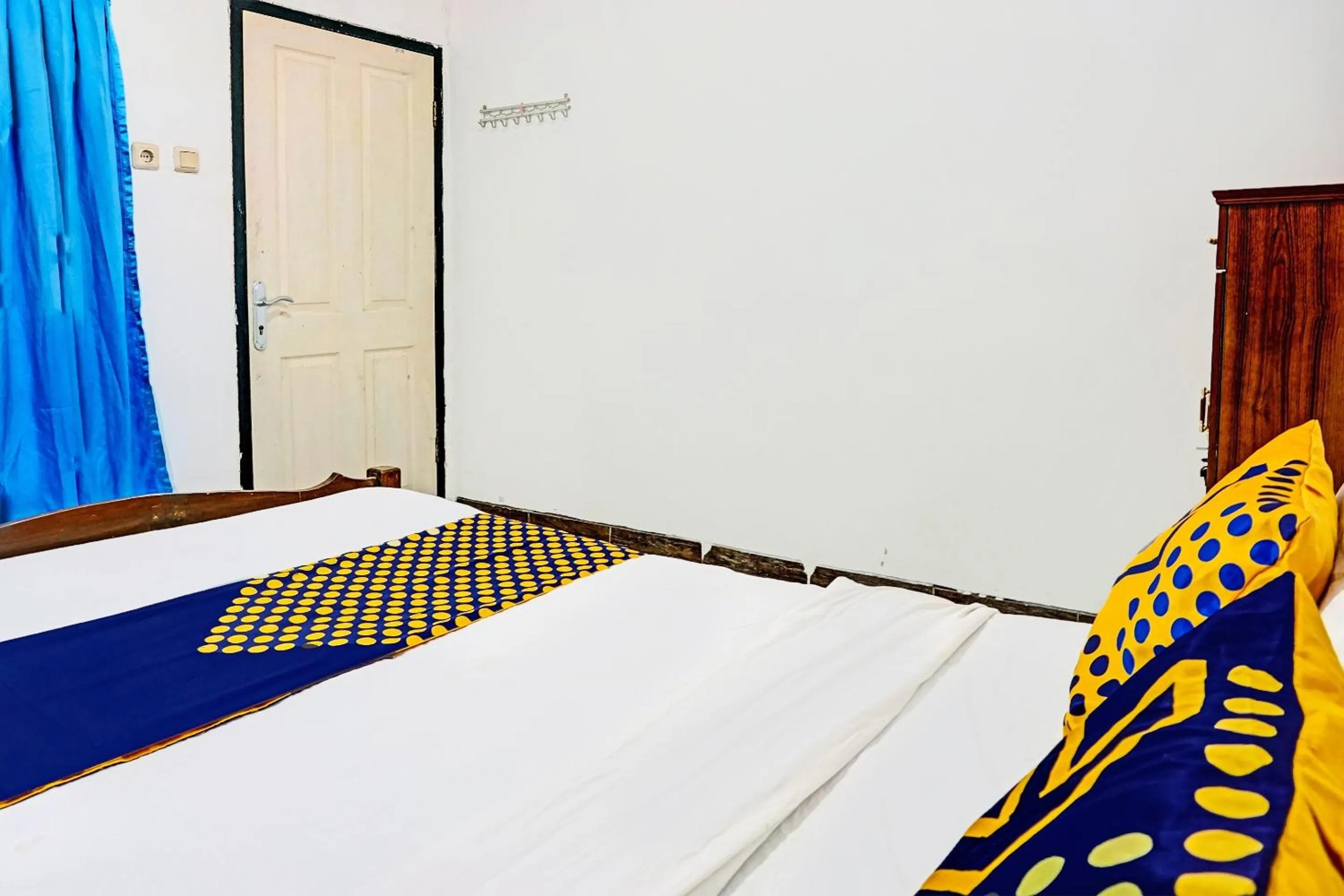 Bedroom, Bed in OYO Life 91896 Kost Bu Dewi Syariah