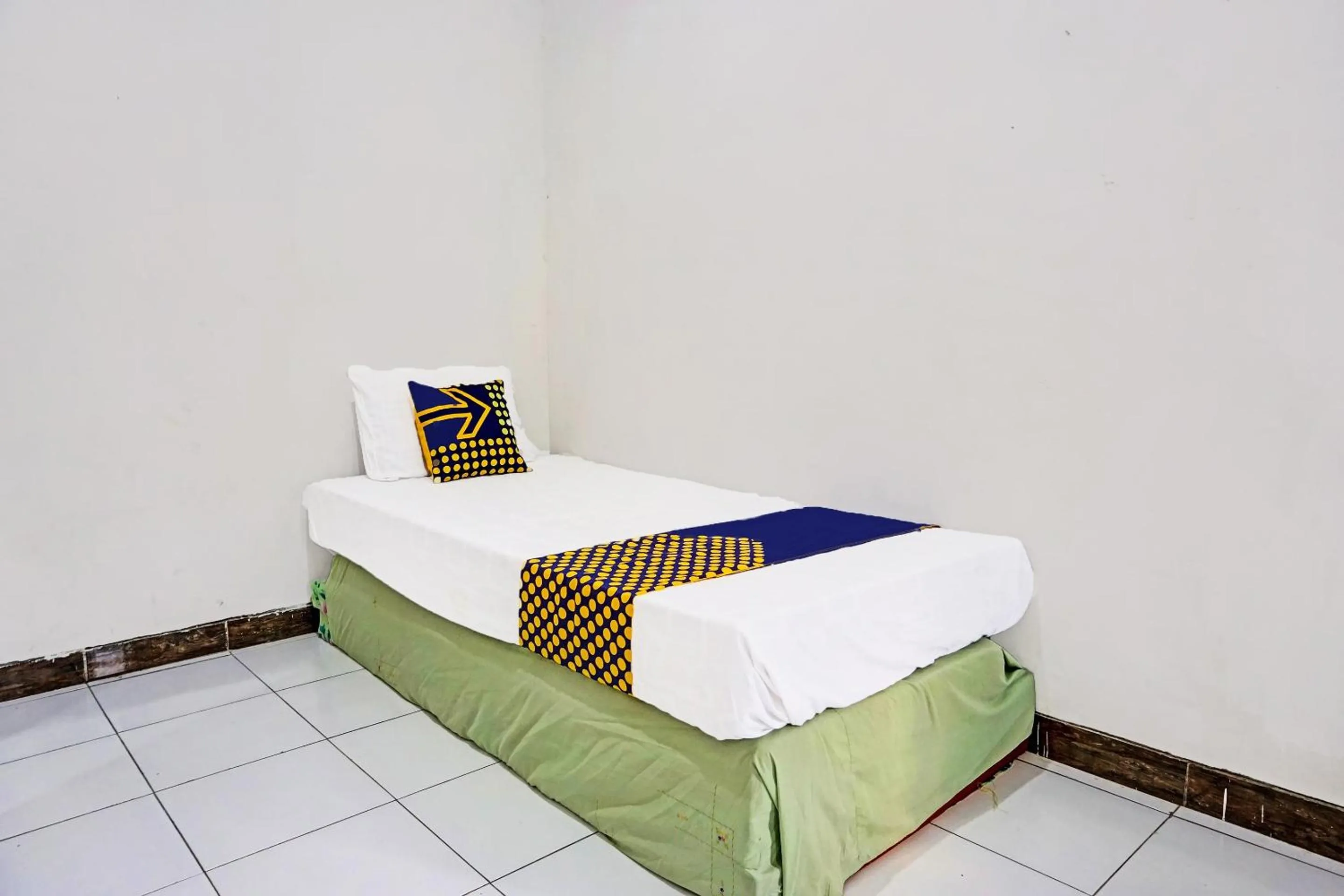 Bedroom, Bed in OYO Life 91896 Kost Bu Dewi Syariah