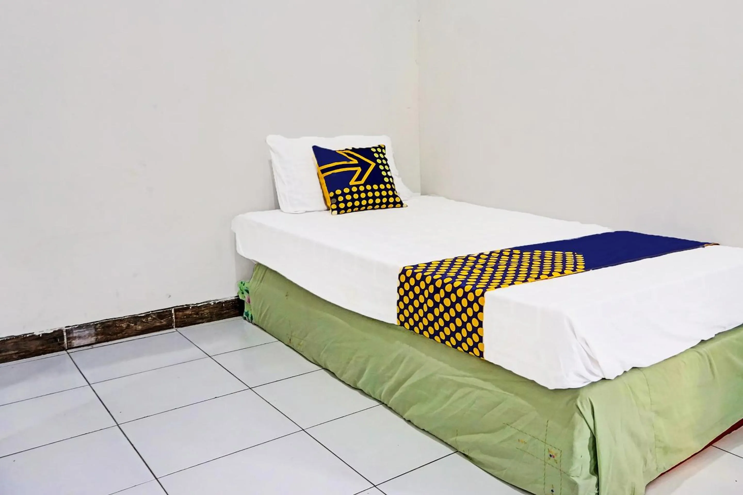 Bedroom, Bed in OYO Life 91896 Kost Bu Dewi Syariah