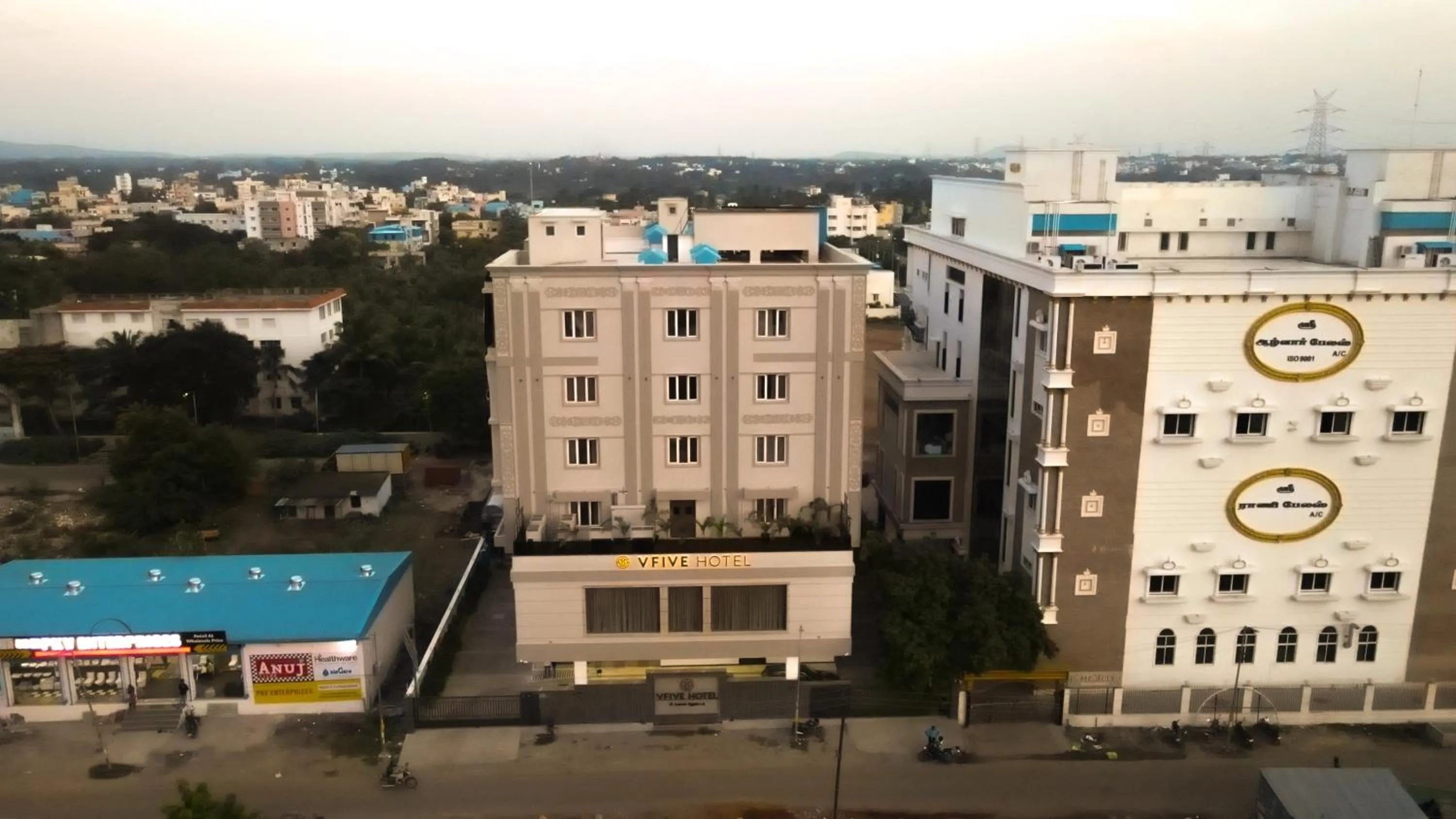 Property building, Bird's-eye View in V FIVE HOTEL