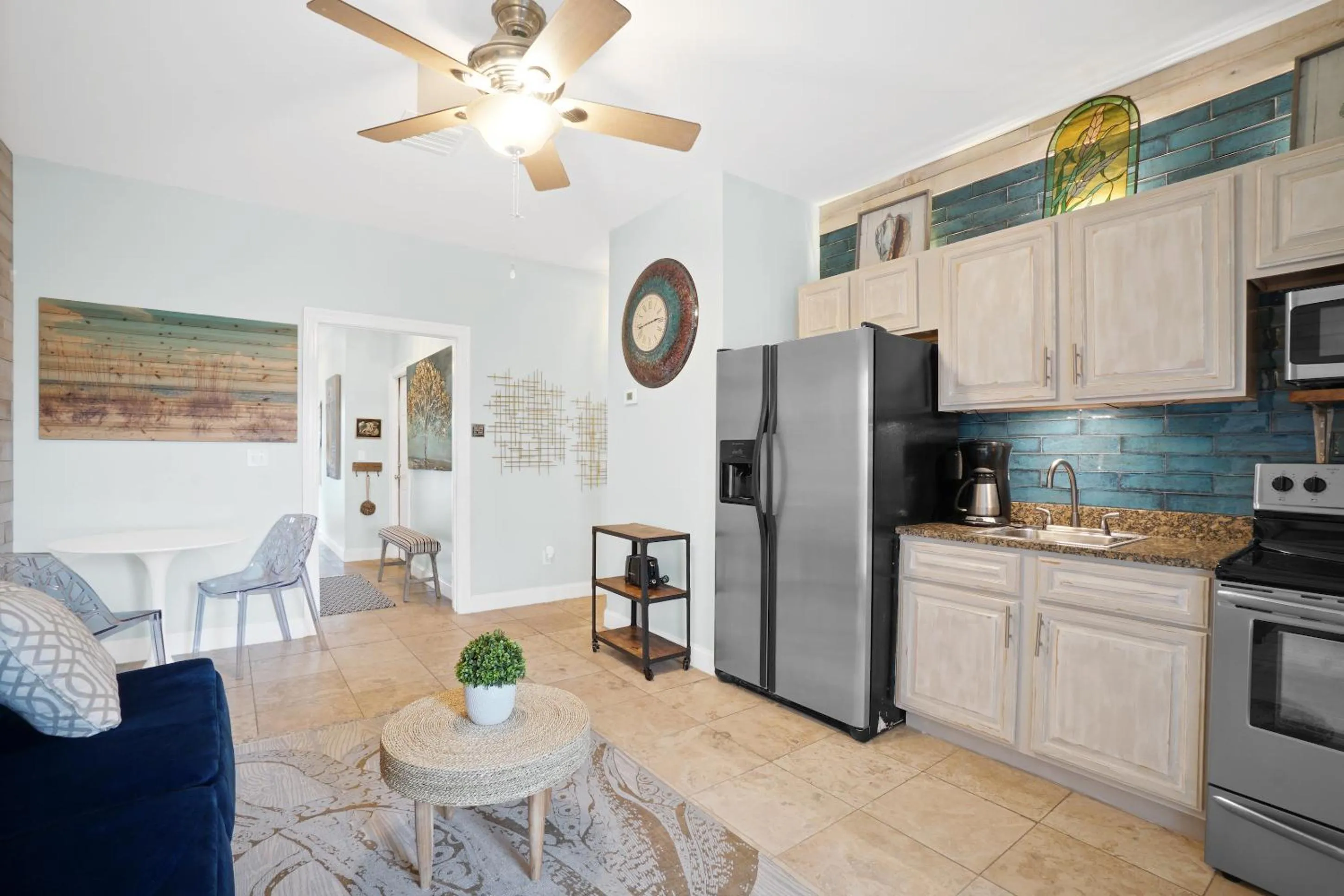 Kitchen or kitchenette in Beach House - Dreams Come True by Panhandle Getaways