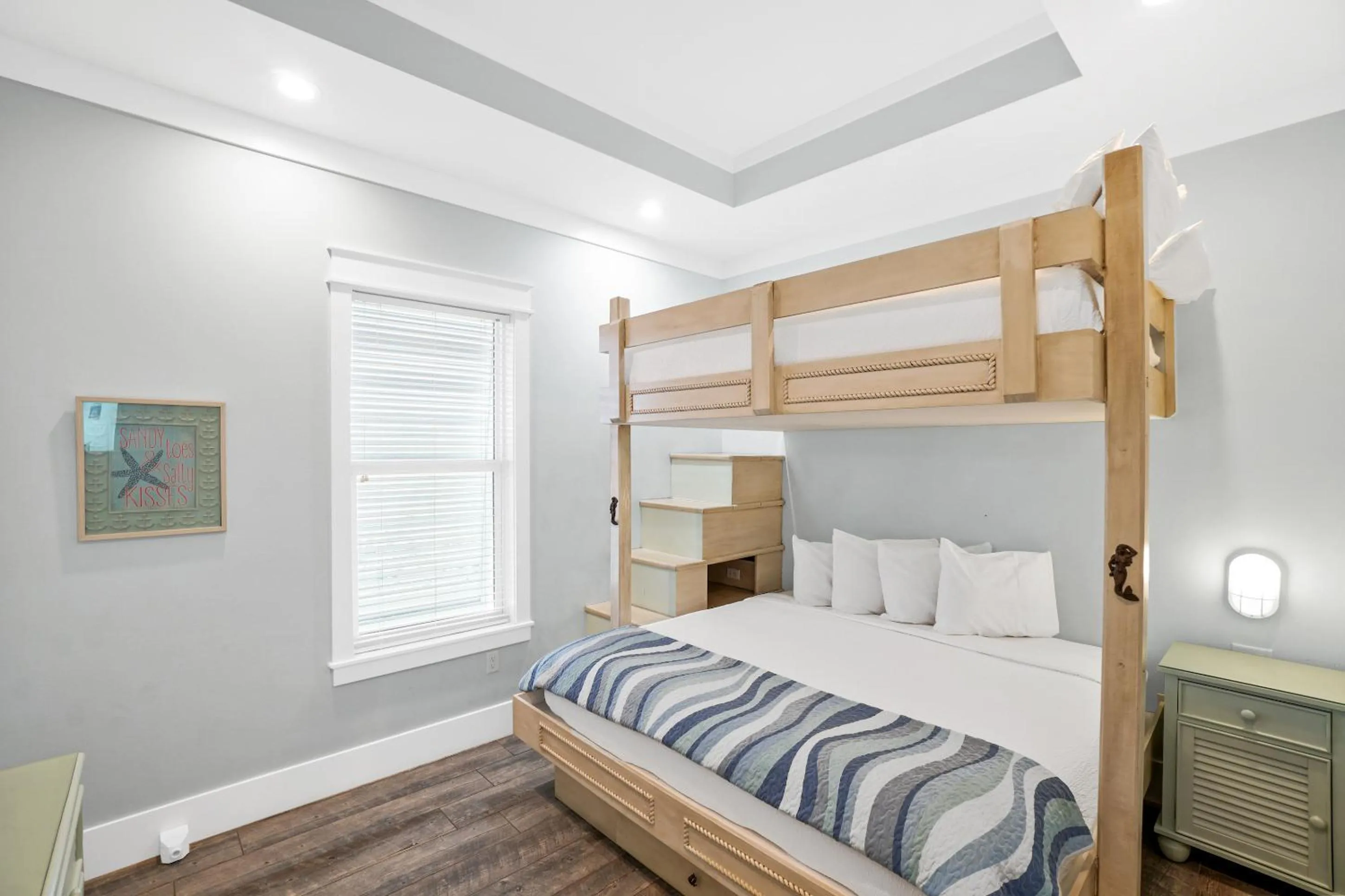 Bed in Beach House - Sweet N Salty by Panhandle Getaways