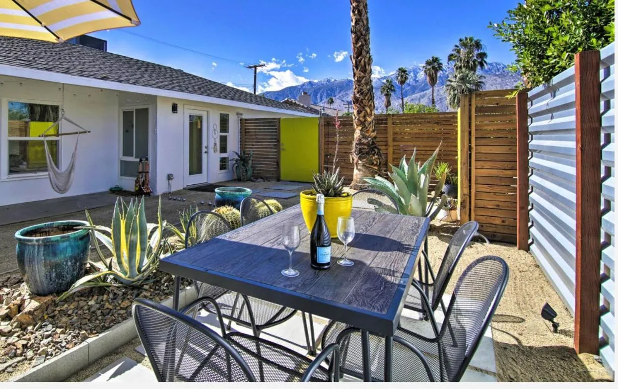 Amarillo House - Luxury Home with Pool & Spa