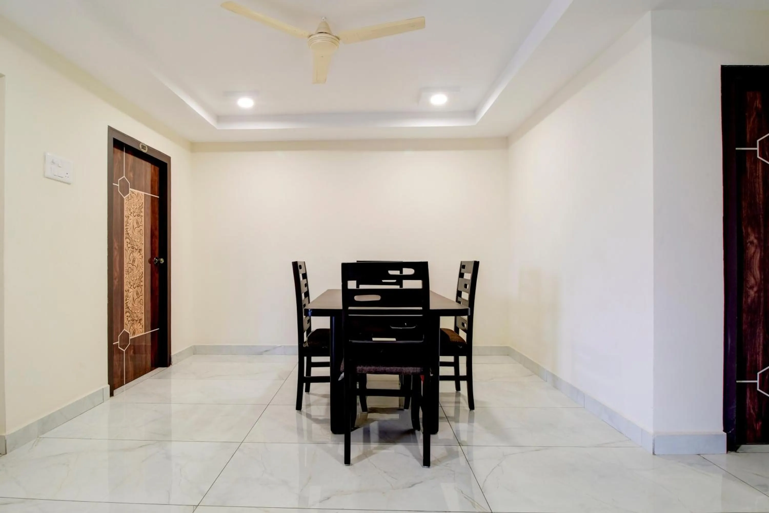 Dining area in Super Hotel O CJ Pride