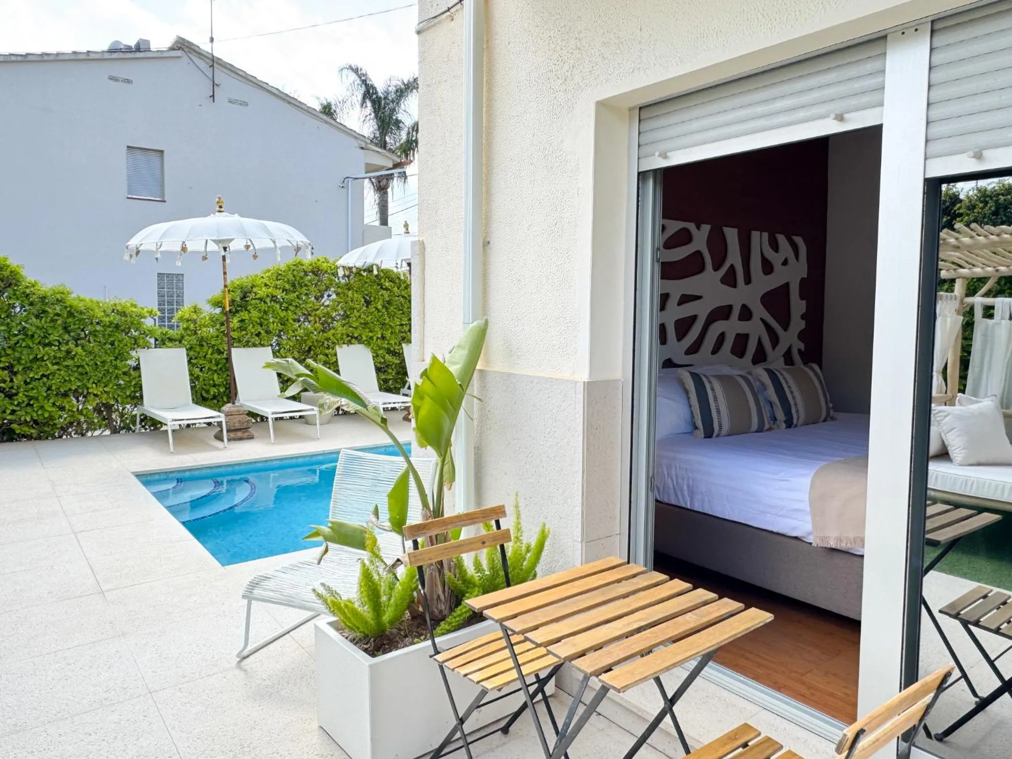 Swimming pool in Hotel Boutique Villamor - Only Adults