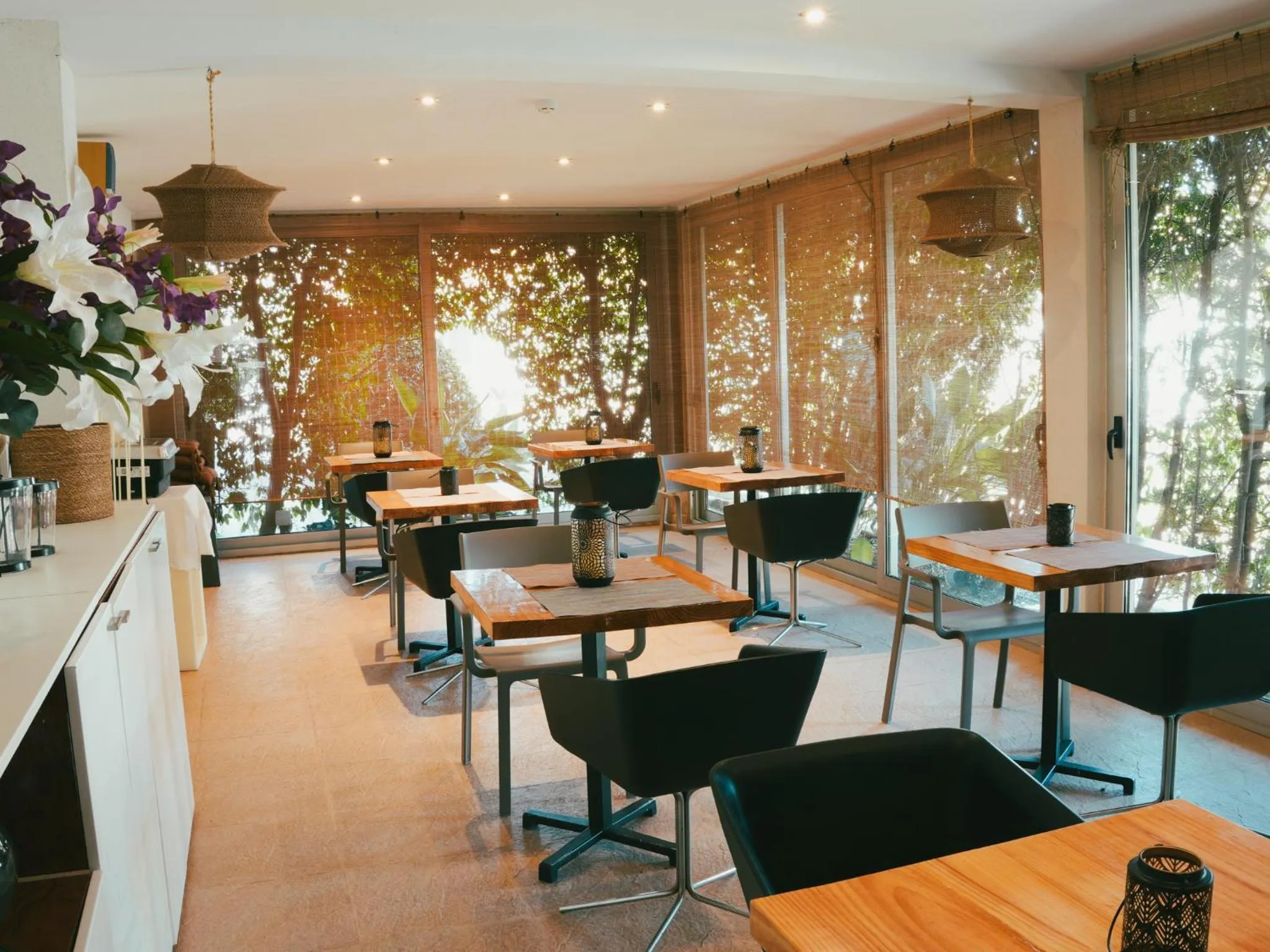 Restaurant/places to eat in Hotel Boutique Villamor - Only Adults