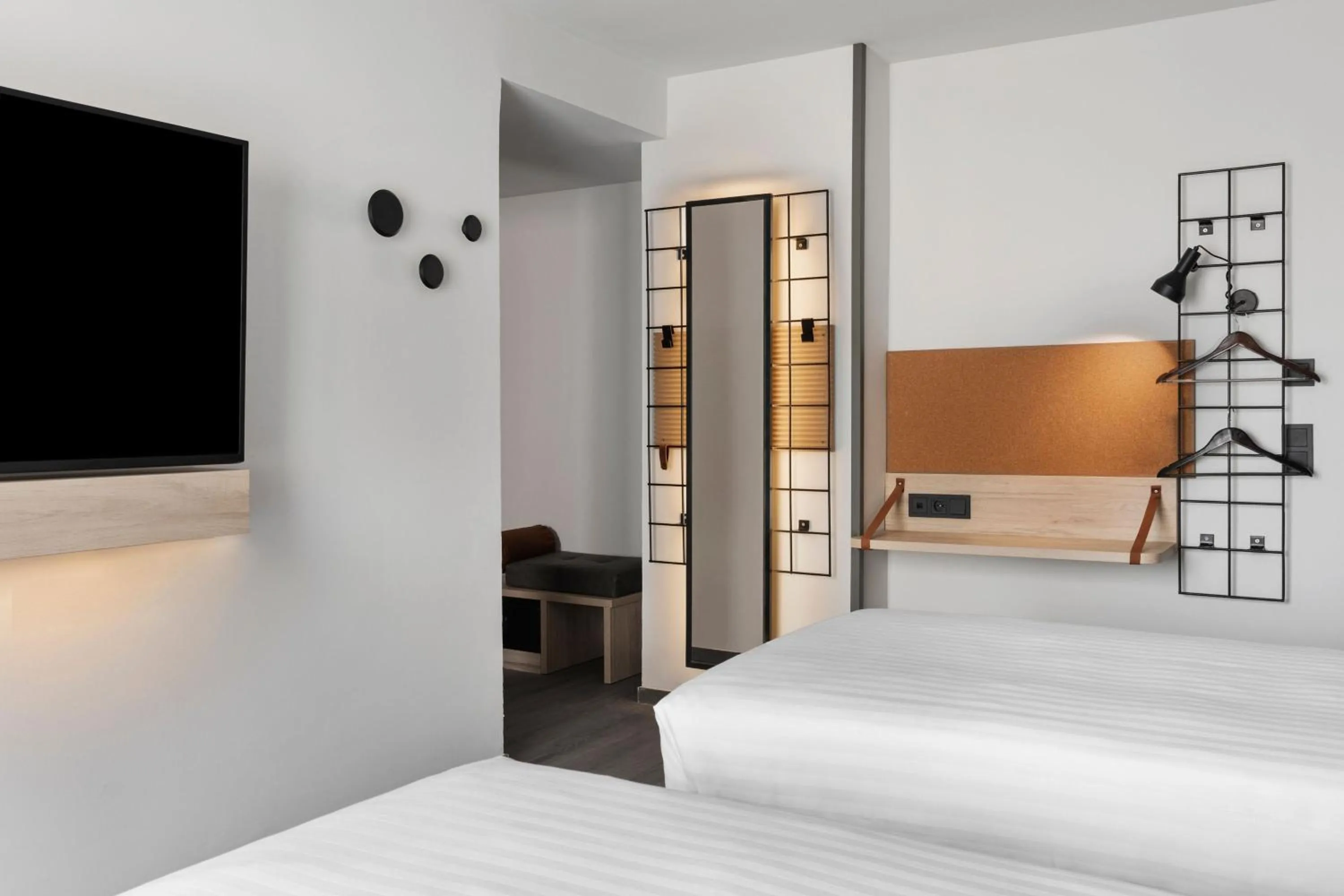 Photo of the whole room, Bed in Moxy Barcelona