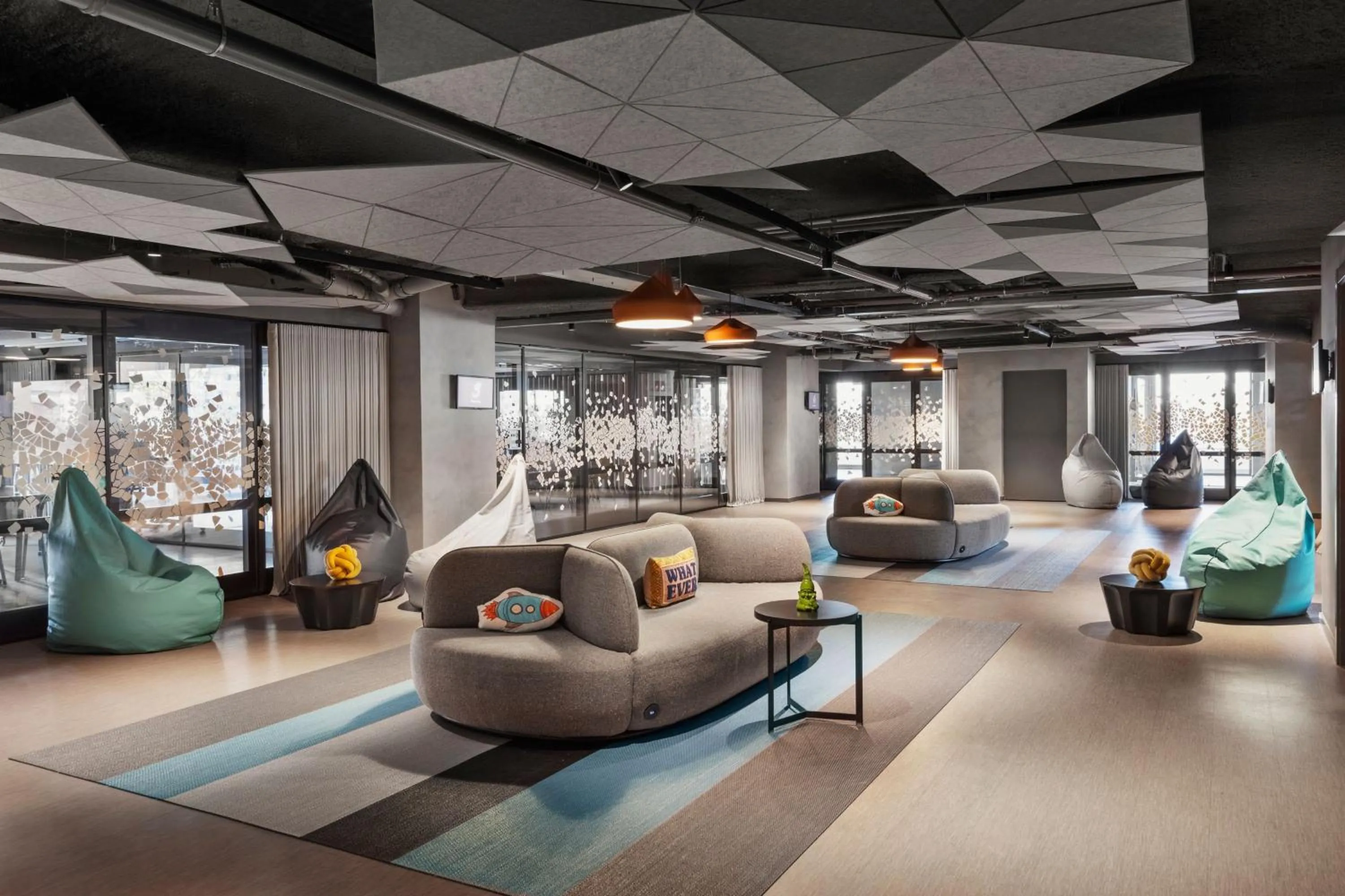 Meeting/conference room in Moxy Barcelona