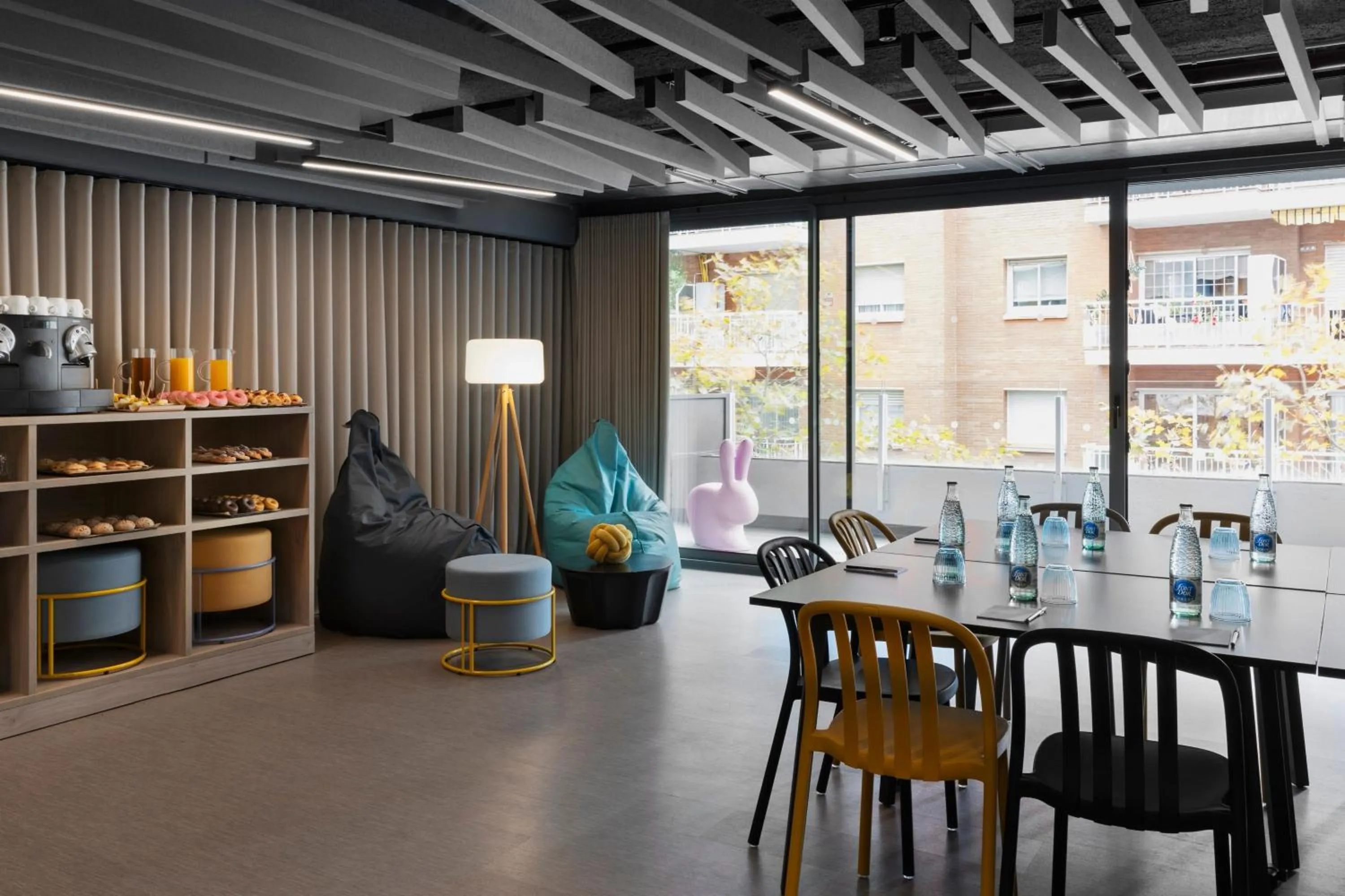 Meeting/conference room in Moxy Barcelona
