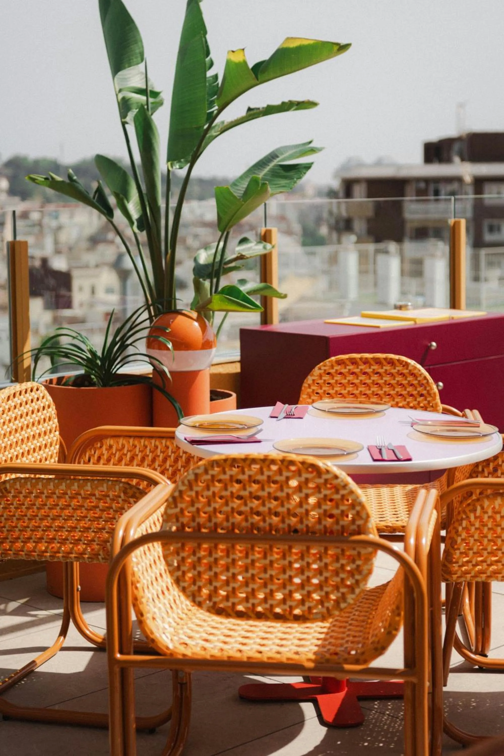 Restaurant/places to eat in Moxy Barcelona