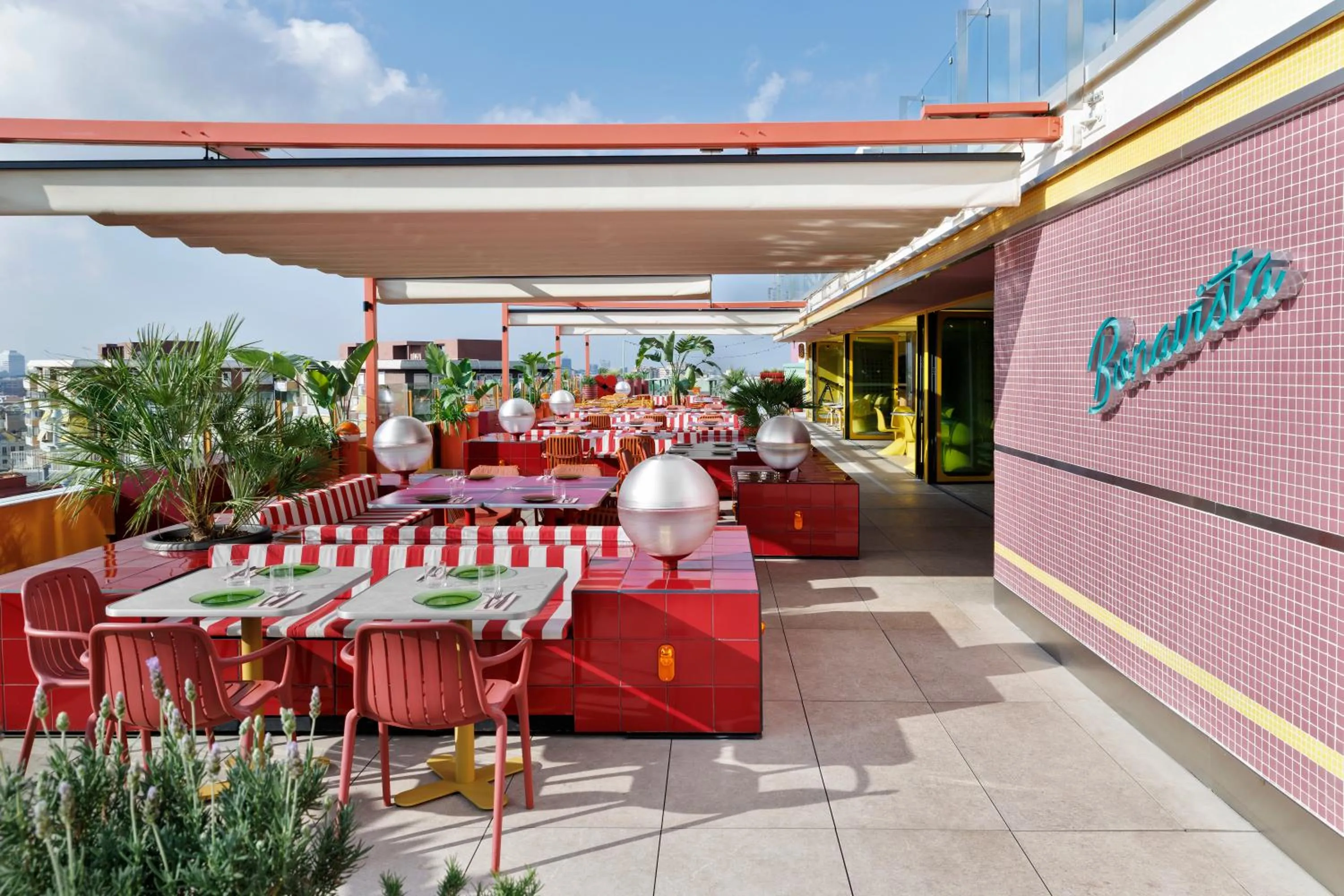 Restaurant/places to eat in Moxy Barcelona