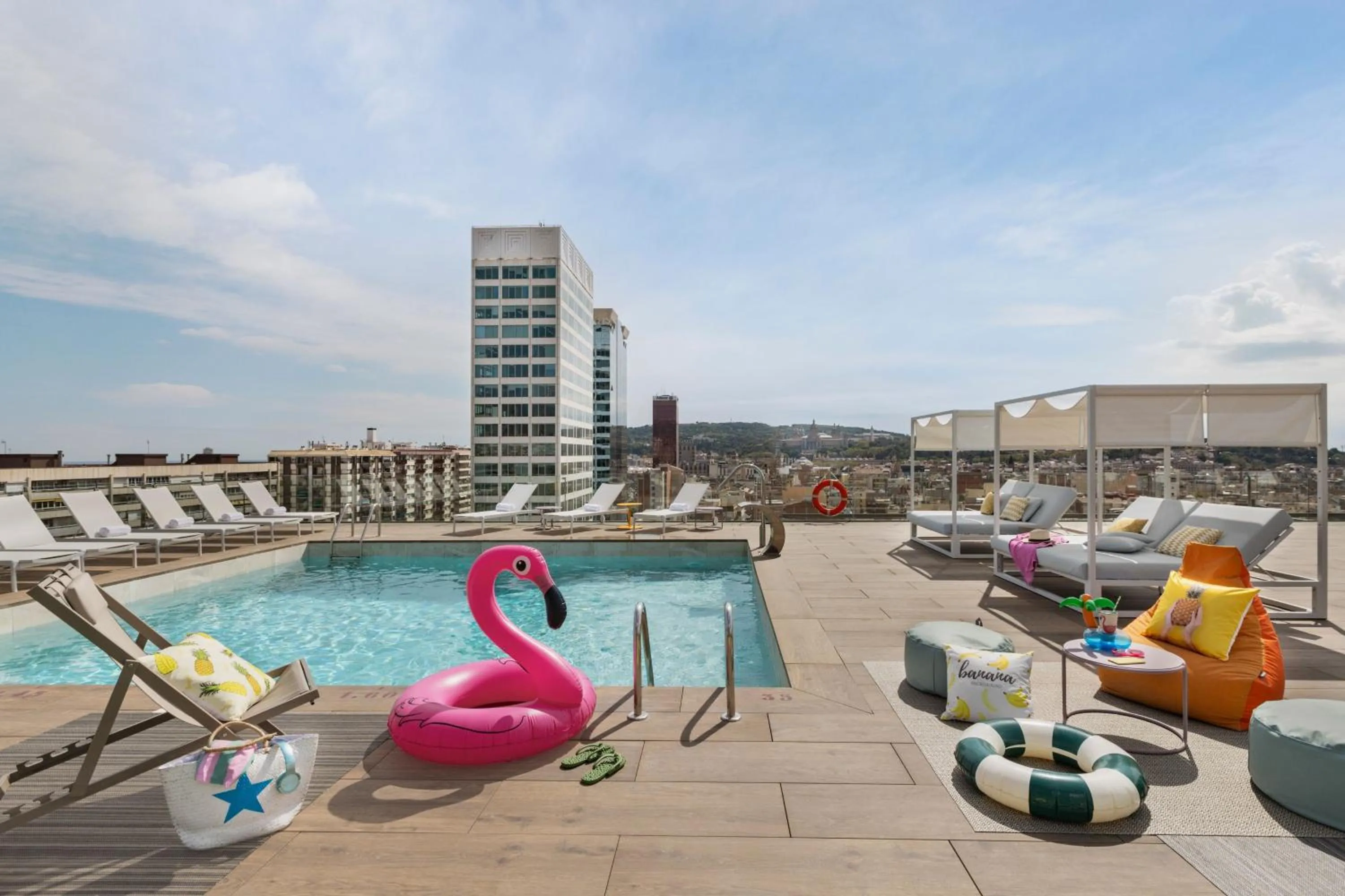 Swimming pool in Moxy Barcelona