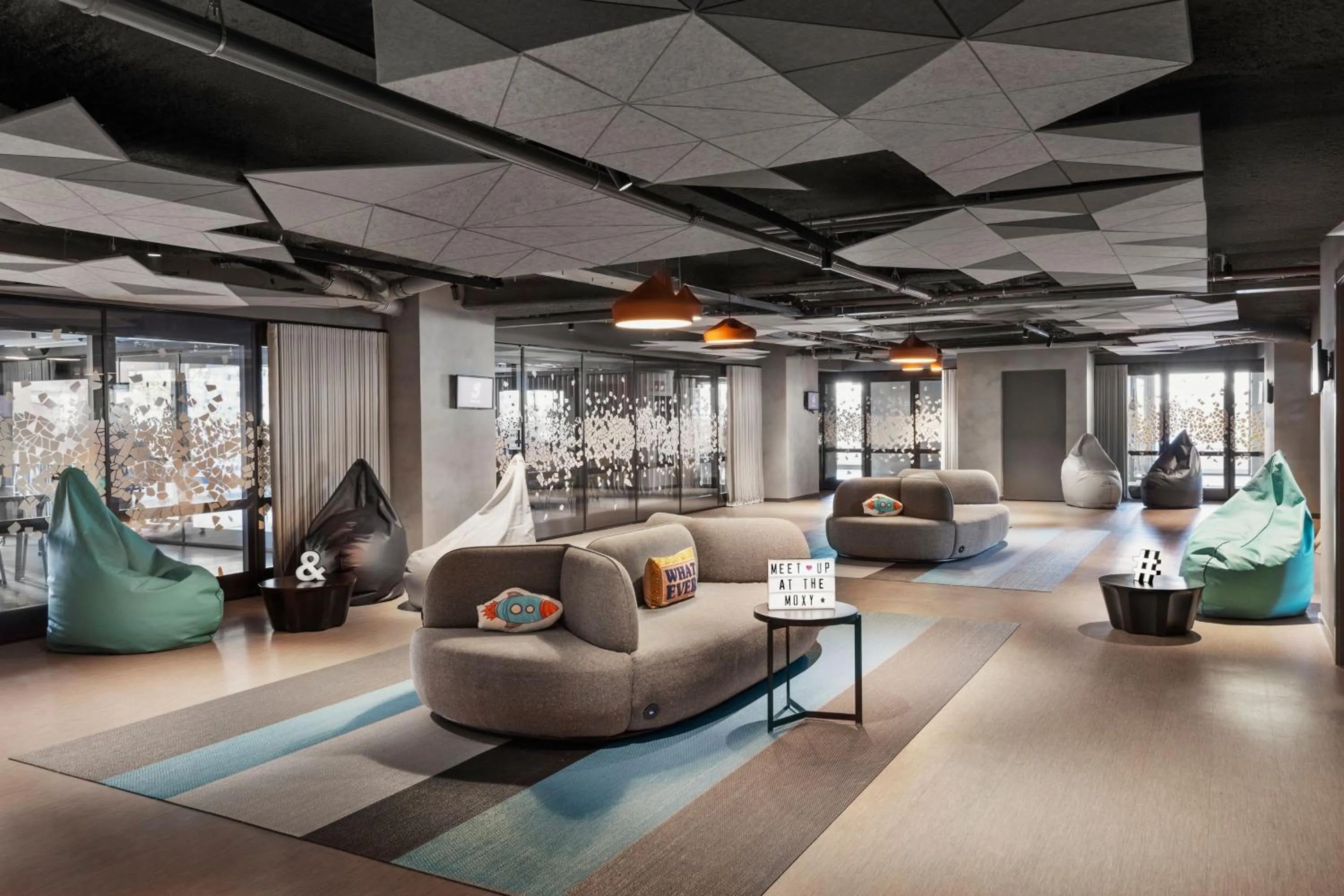 Meeting/conference room in Moxy Barcelona