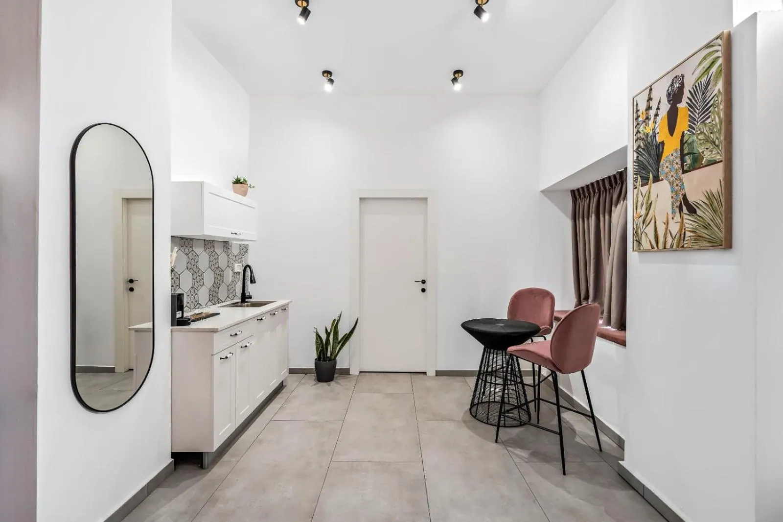 Kitchen or kitchenette in Old City Boutique - By La Finca Hotels