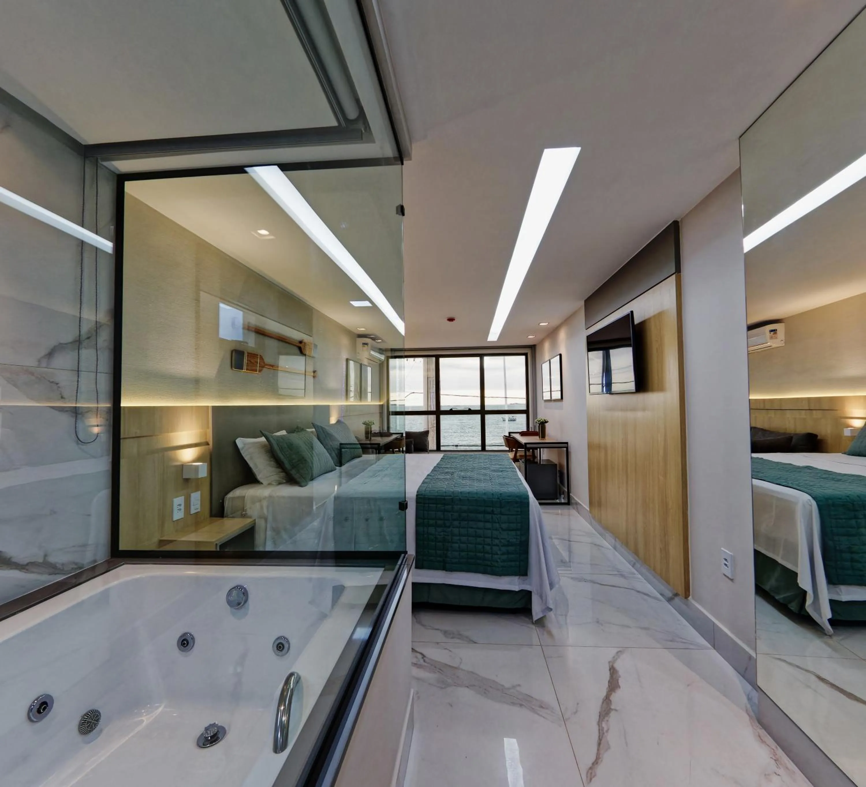 Hot Tub, Bed in Gaeta Hotel