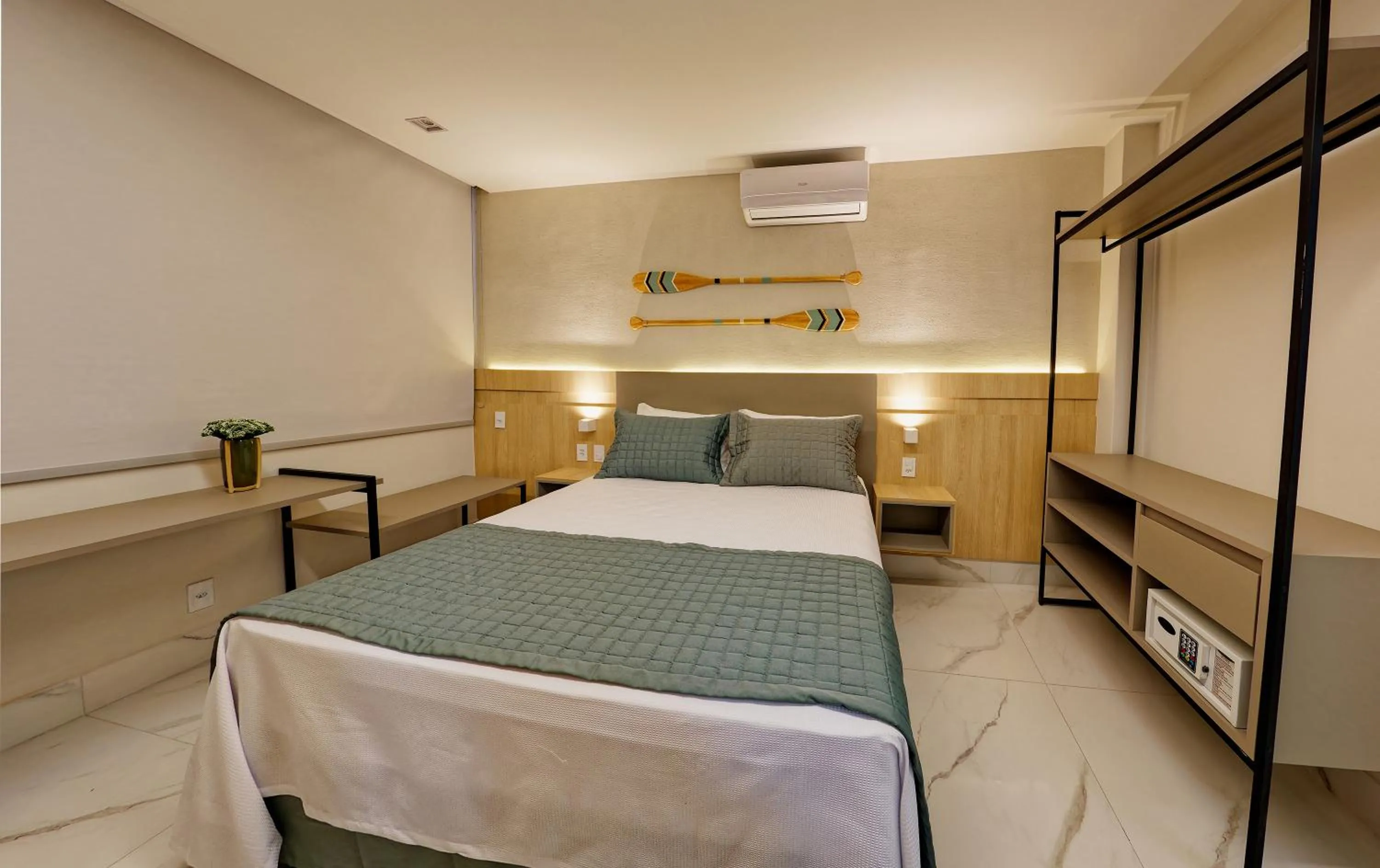 Bedroom, Bed in Gaeta Hotel