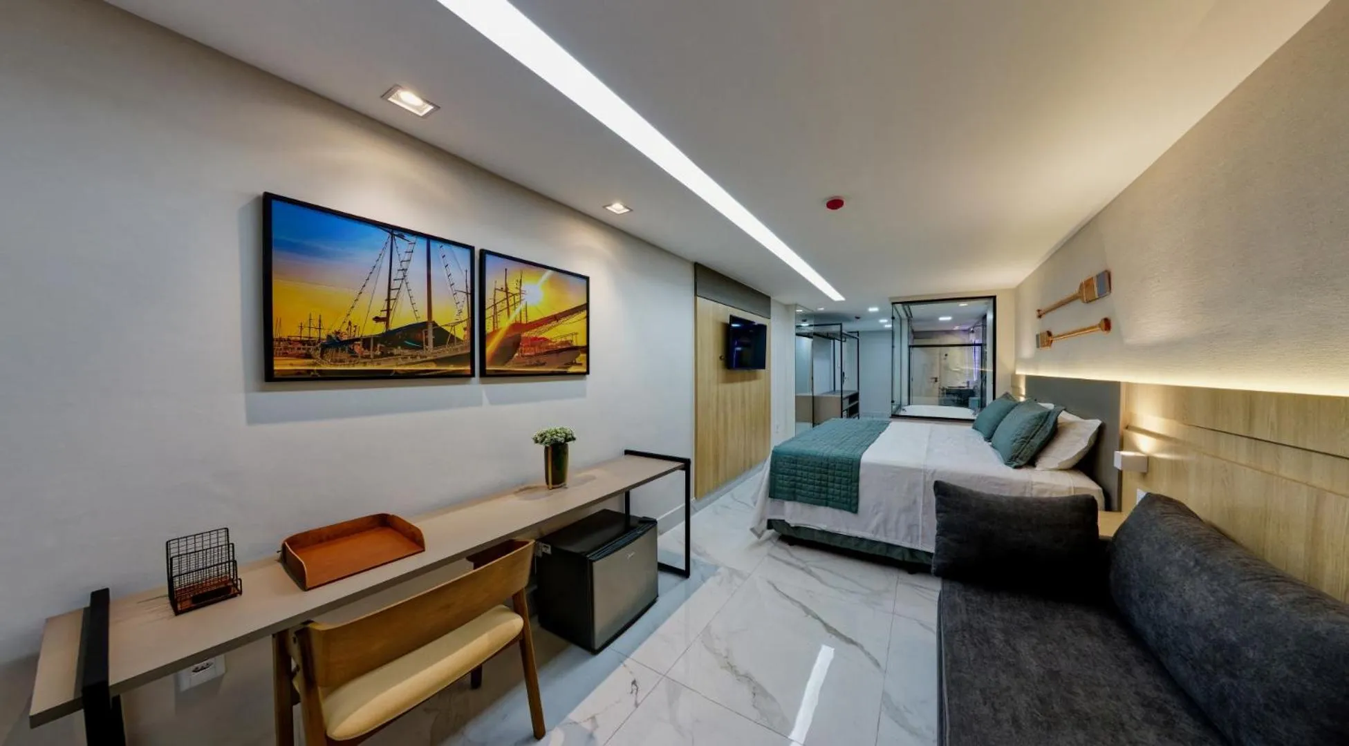 TV and multimedia, Bed in Gaeta Hotel