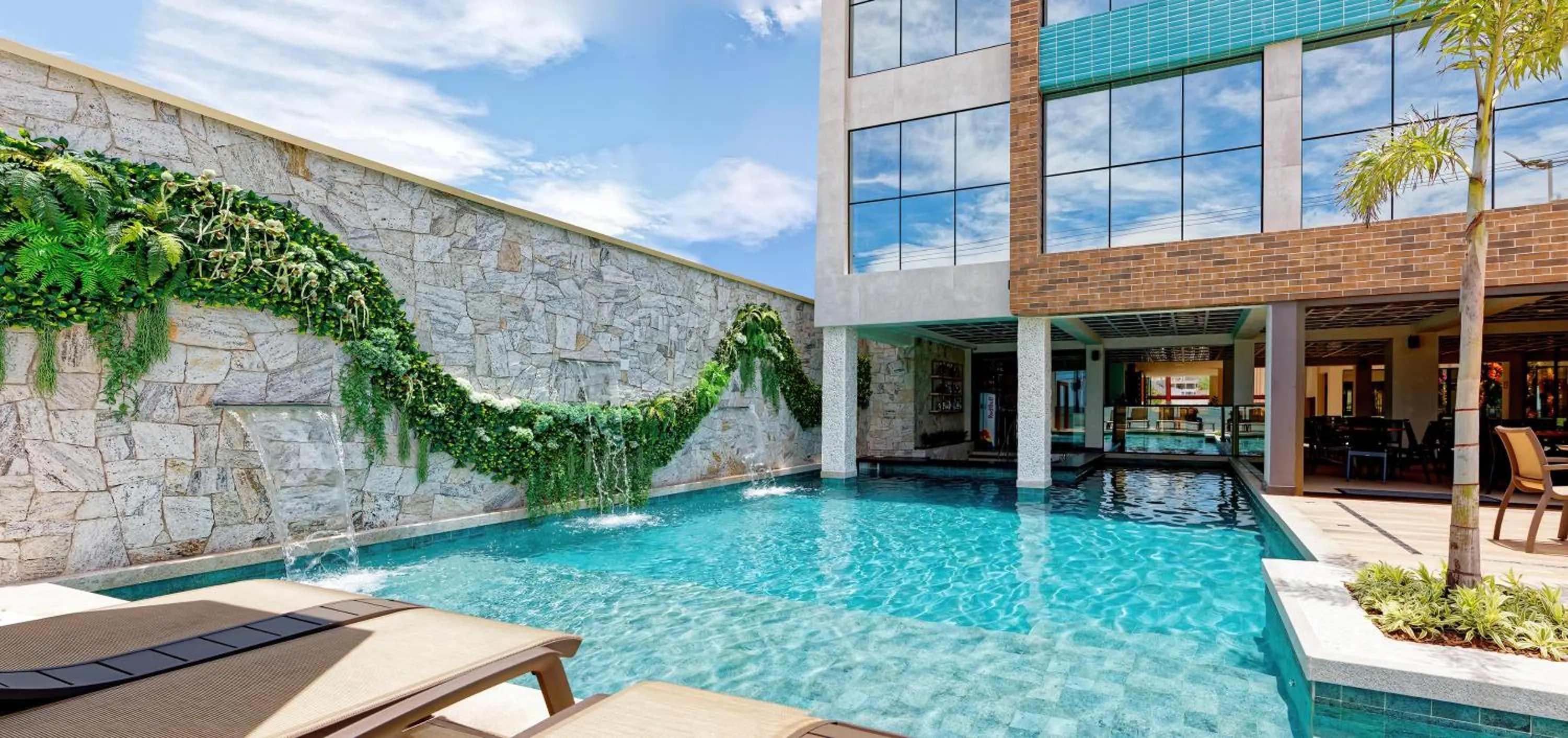 Pool view in Gaeta Hotel
