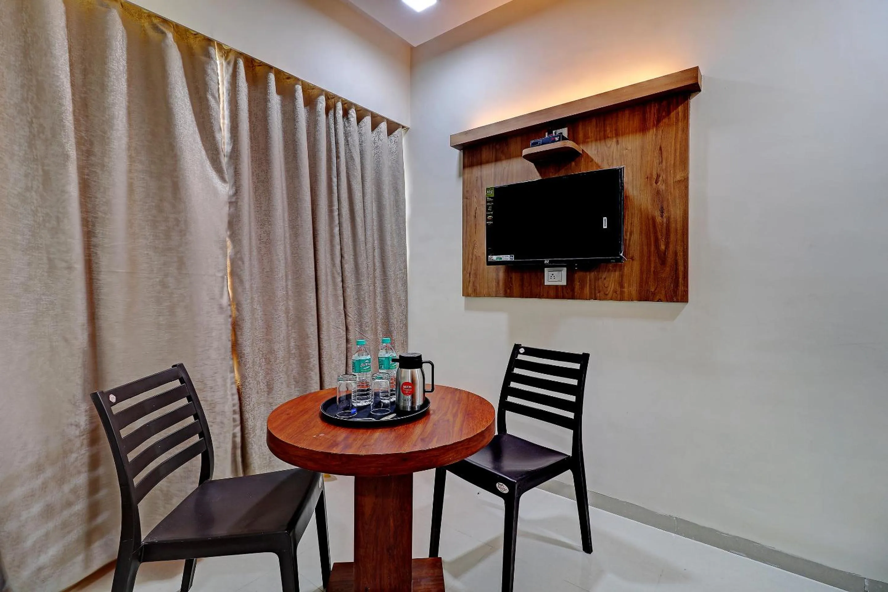 TV and multimedia in Sun Inn Residency Rabale