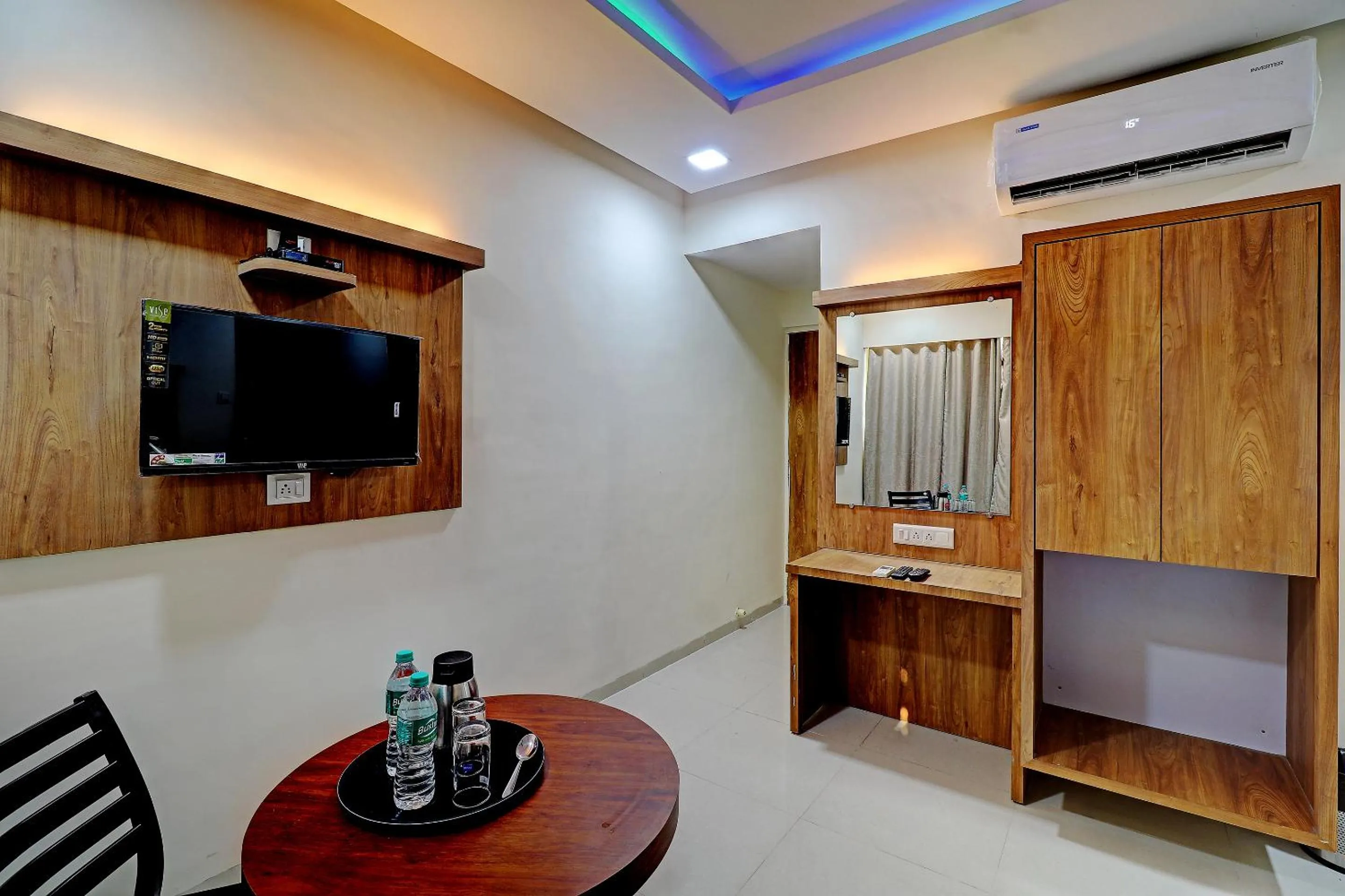 TV and multimedia in Sun Inn Residency Rabale