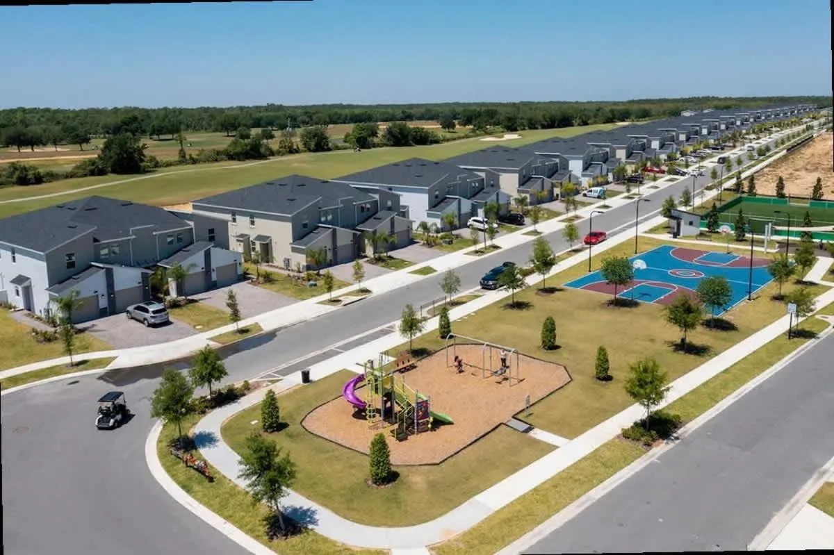 Family Friendly 2 Bd Close to Disney @Champions Gate 8899