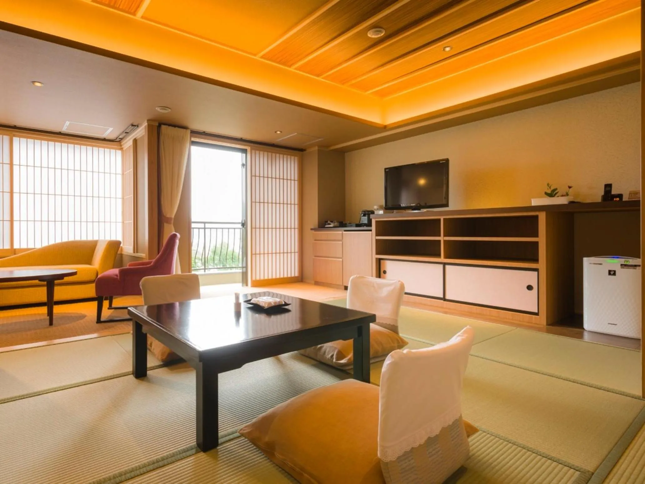 Photo of the whole room in Kaneyamaen