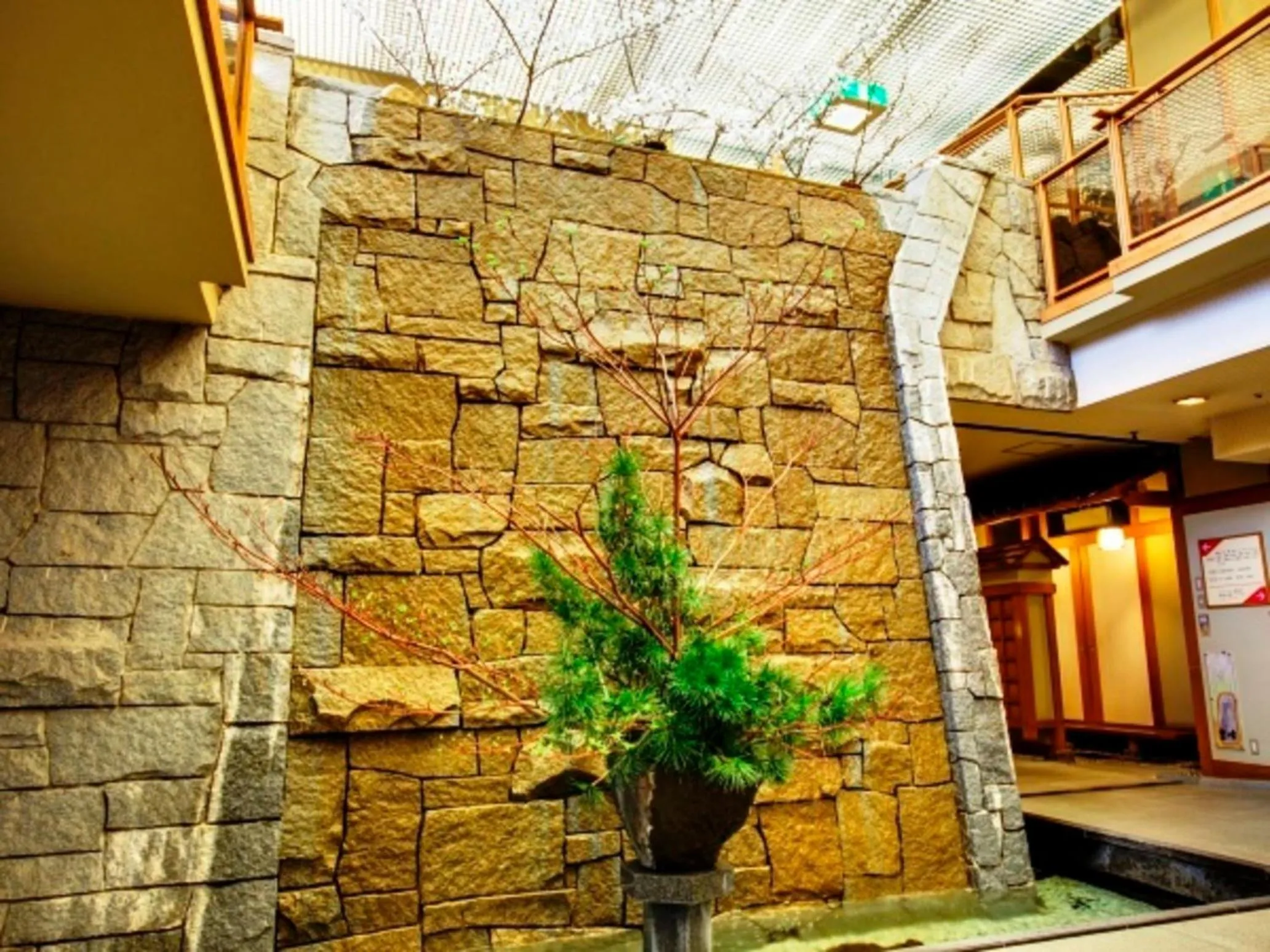 Decorative detail in Kaneyamaen