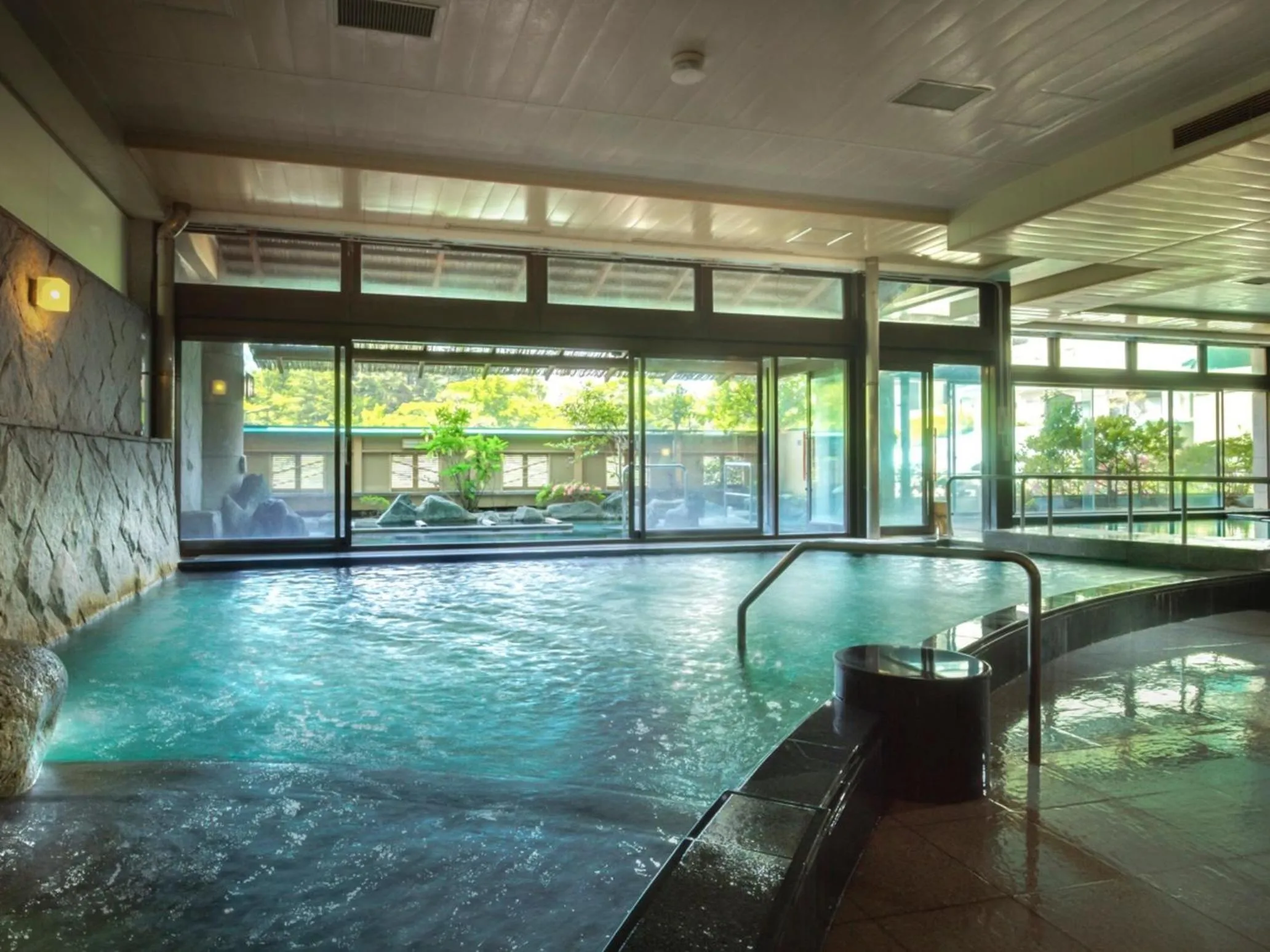 Public Bath in Kaneyamaen